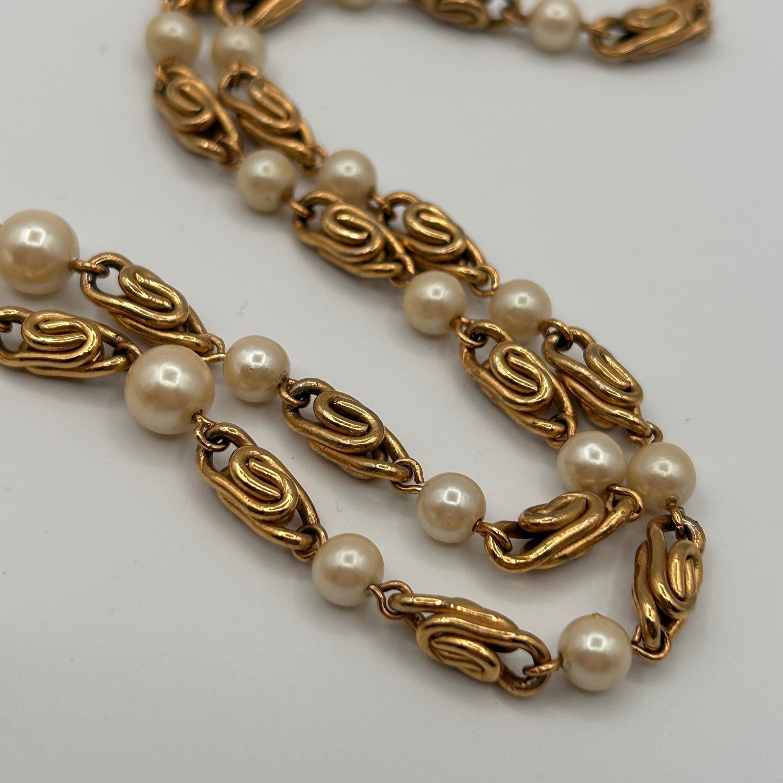 Vintage Gold Tone Faux Pearl Station Necklace Scroll Link Single Strand 29″