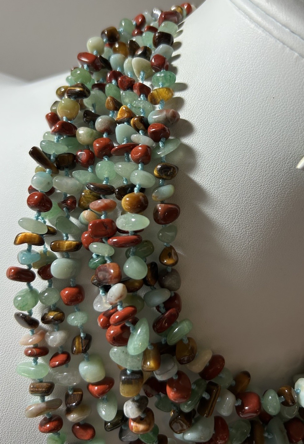 Vtg Multi strand(8)Natural Jade,Tigers Eye,& Jasper Chip Bead Necklace Hand Knot