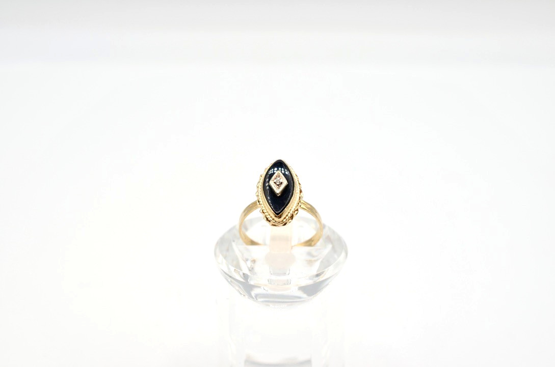 Vintage 14K Gold Diamond Onyx Ring Marquise Black Onyx Size 7.25~2.3g