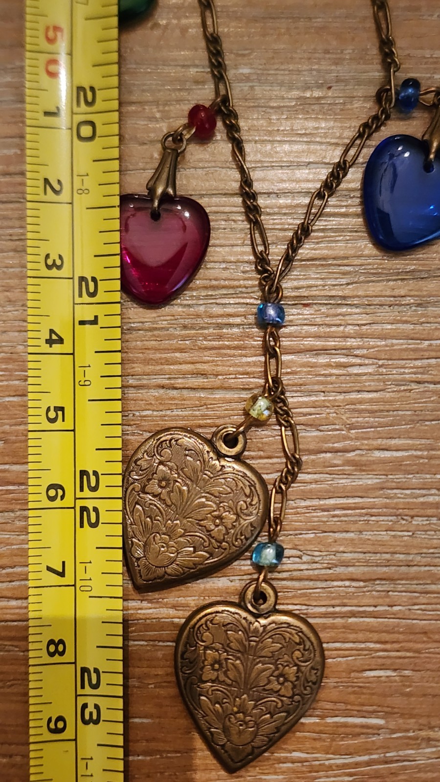 VTG Glass Works Studio G.W.S Signed Glass Hearts Charm Necklace – 42″ Length Wow