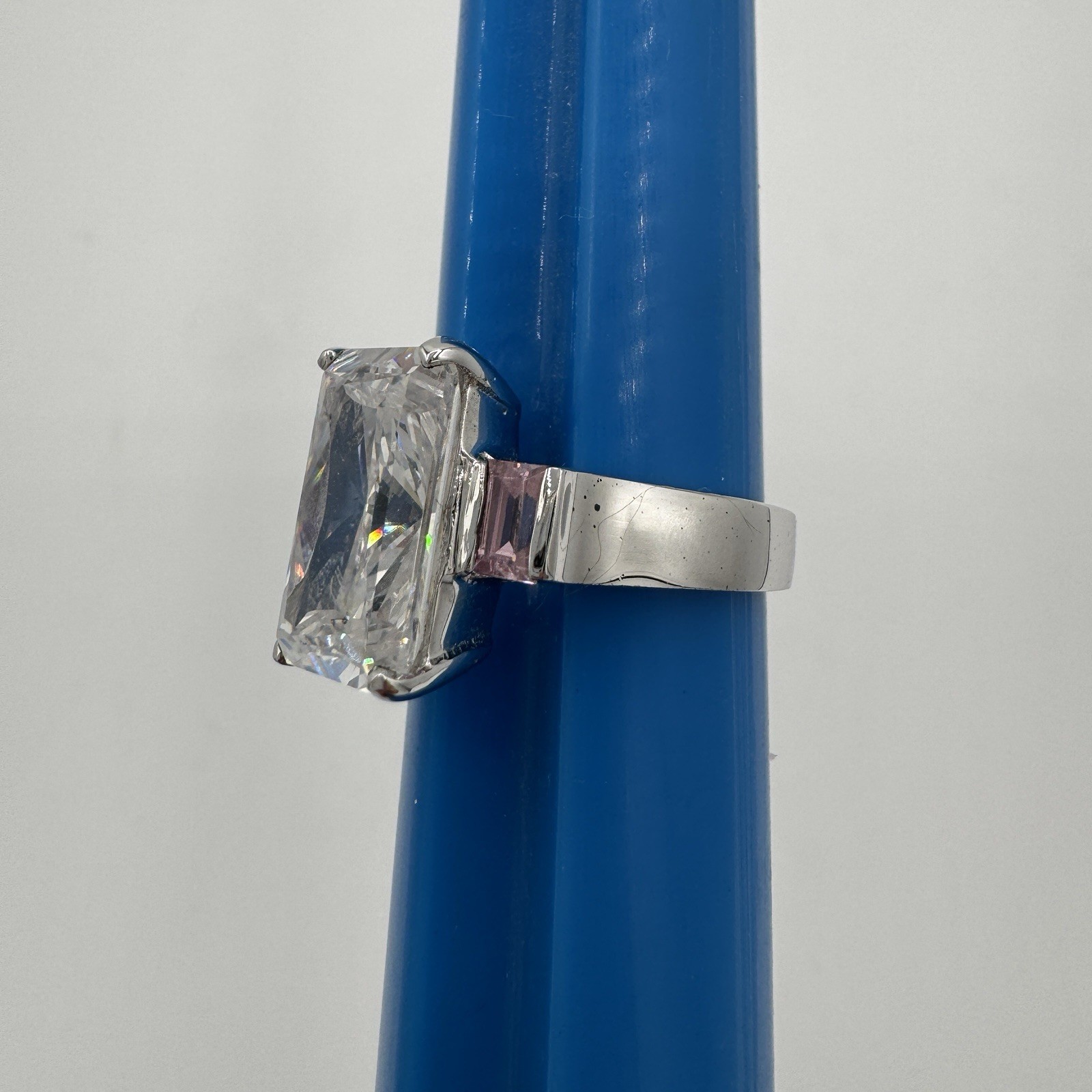Vtg Hollywood Collection Ring Size 9 Clear CZ w/ Pink CZ Side Stones Silver 925