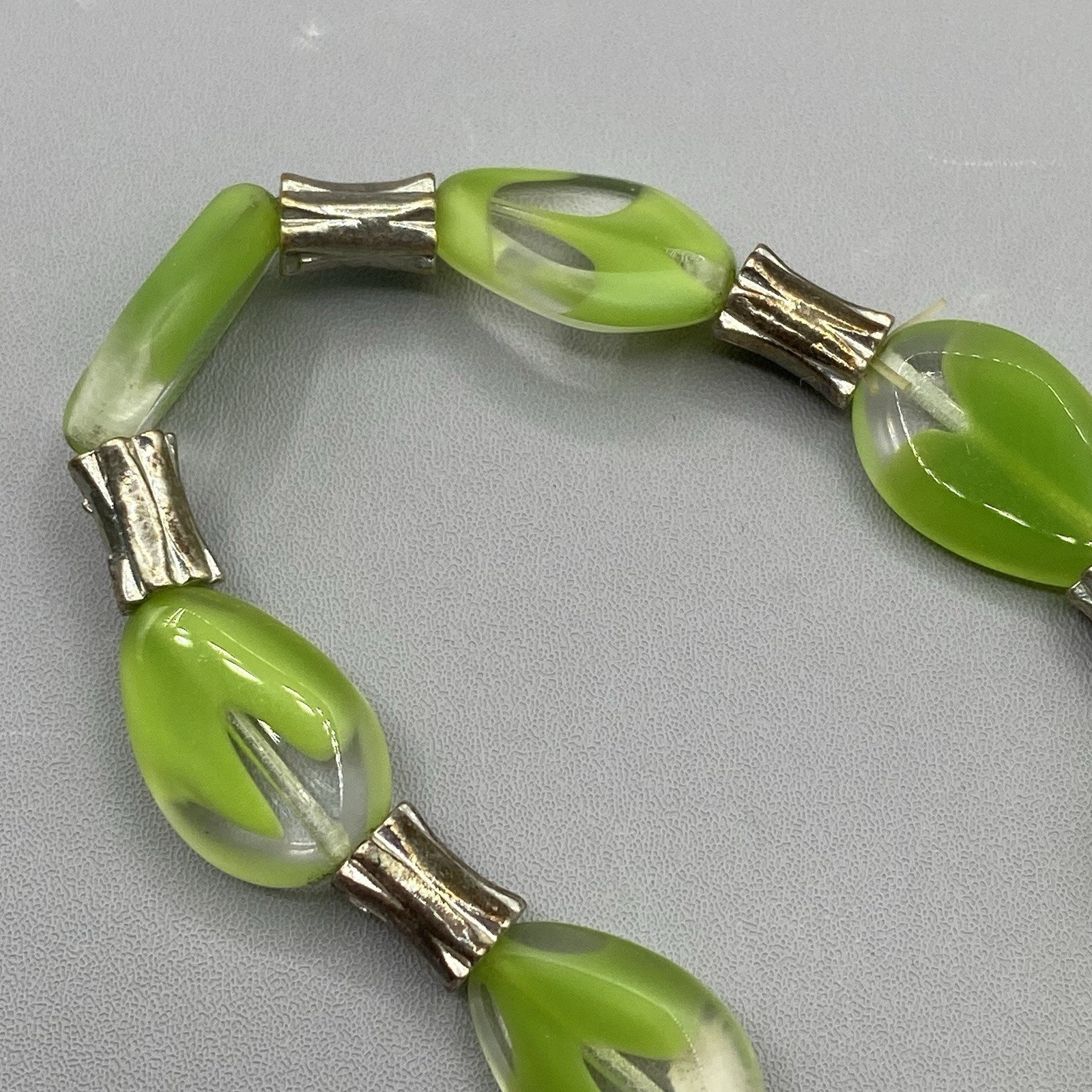 Lime Green Givre Glass Beaded Bracelet Stretch Silver Tone Spacers 6.5″