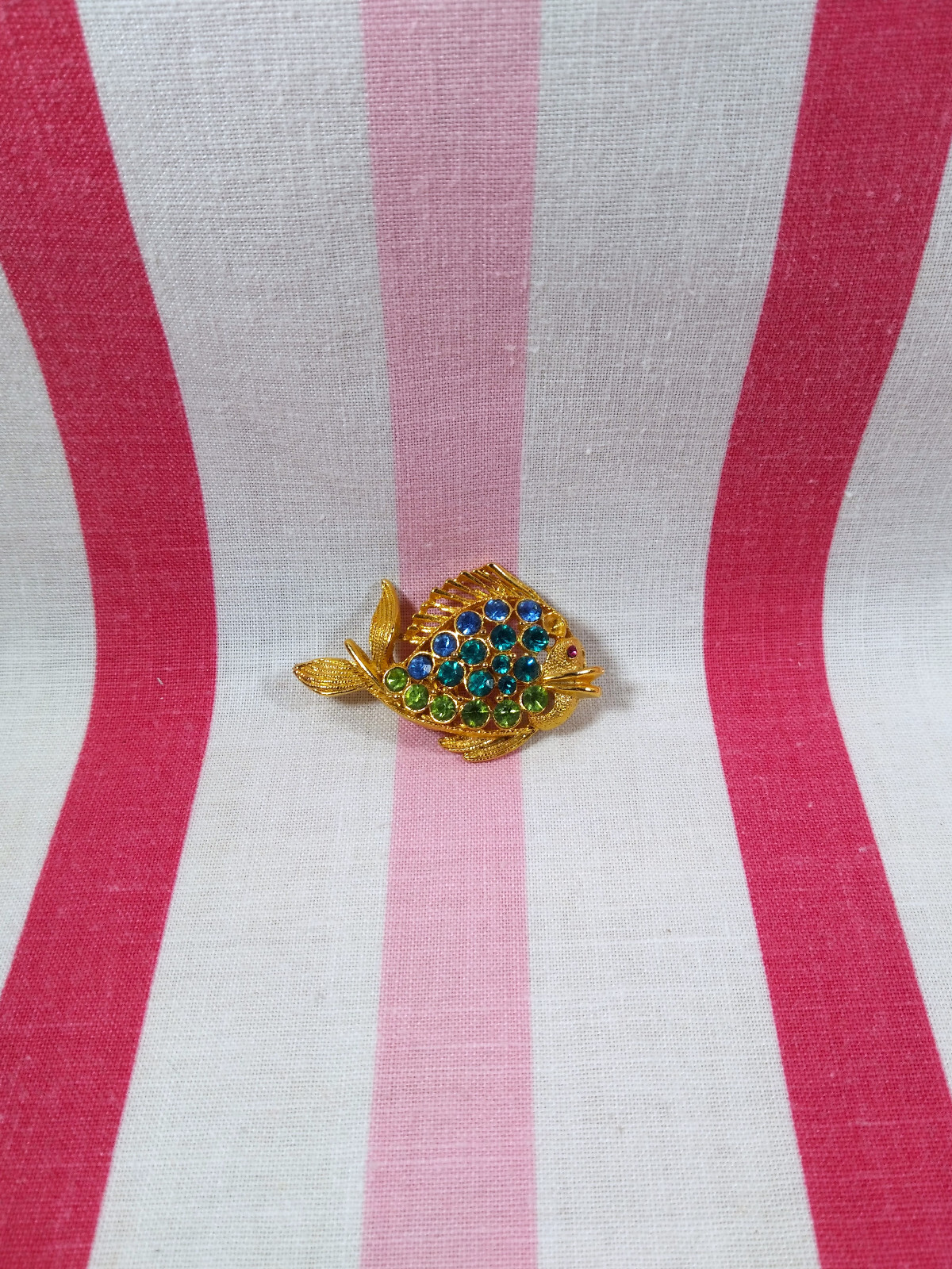 Colorful Mid Century Rhinestone FISH Brooch Pin with Gold Finish & Safety Clasp