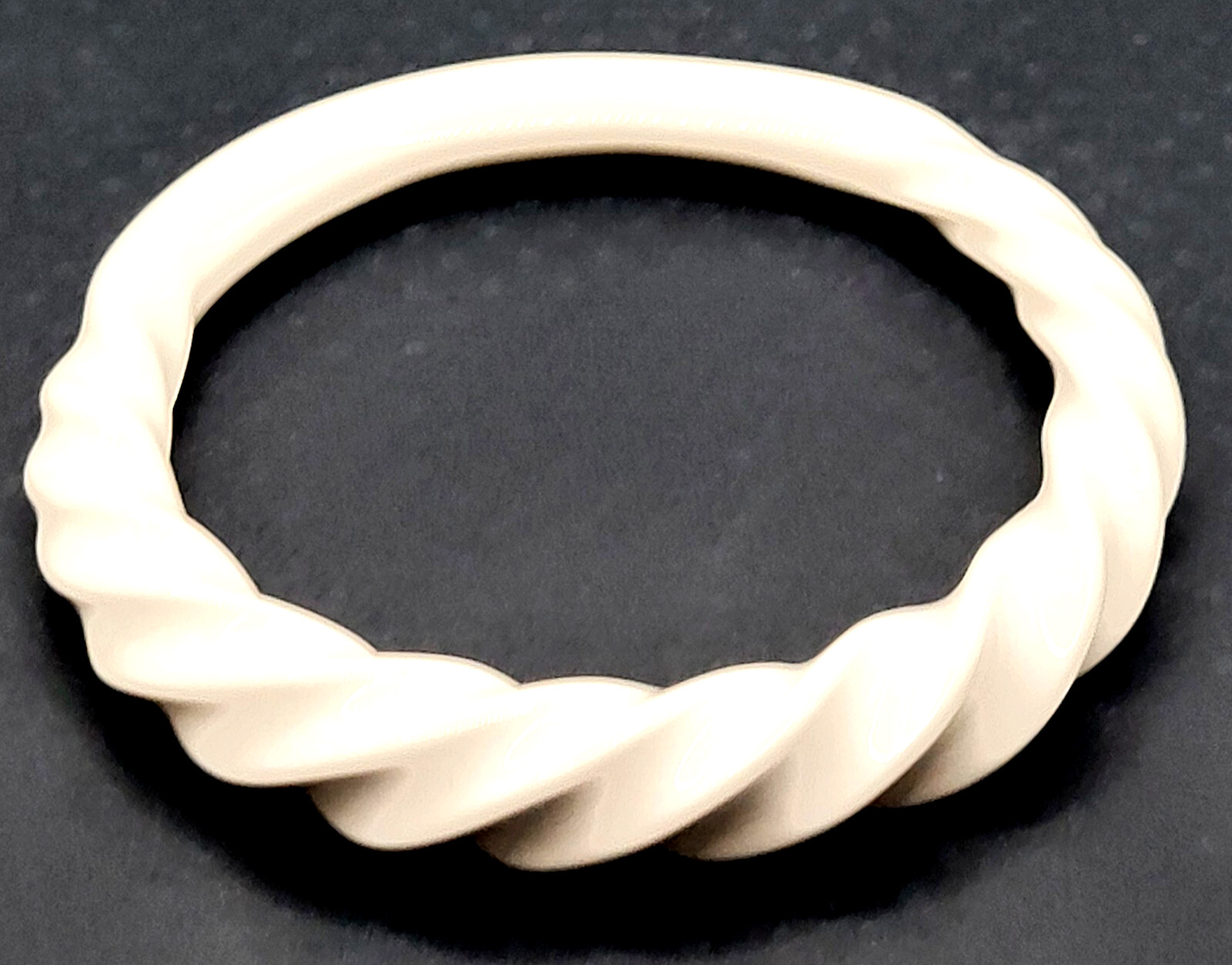 Twisted and Smooth Creamy White Resin Bangle Bracelet Retro Style Vintage 1980s