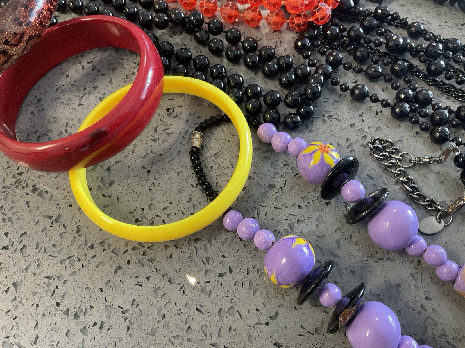 Vintage Modern-Plastic Jewelry lot 50 Mixed Estate Wear resale Crafting