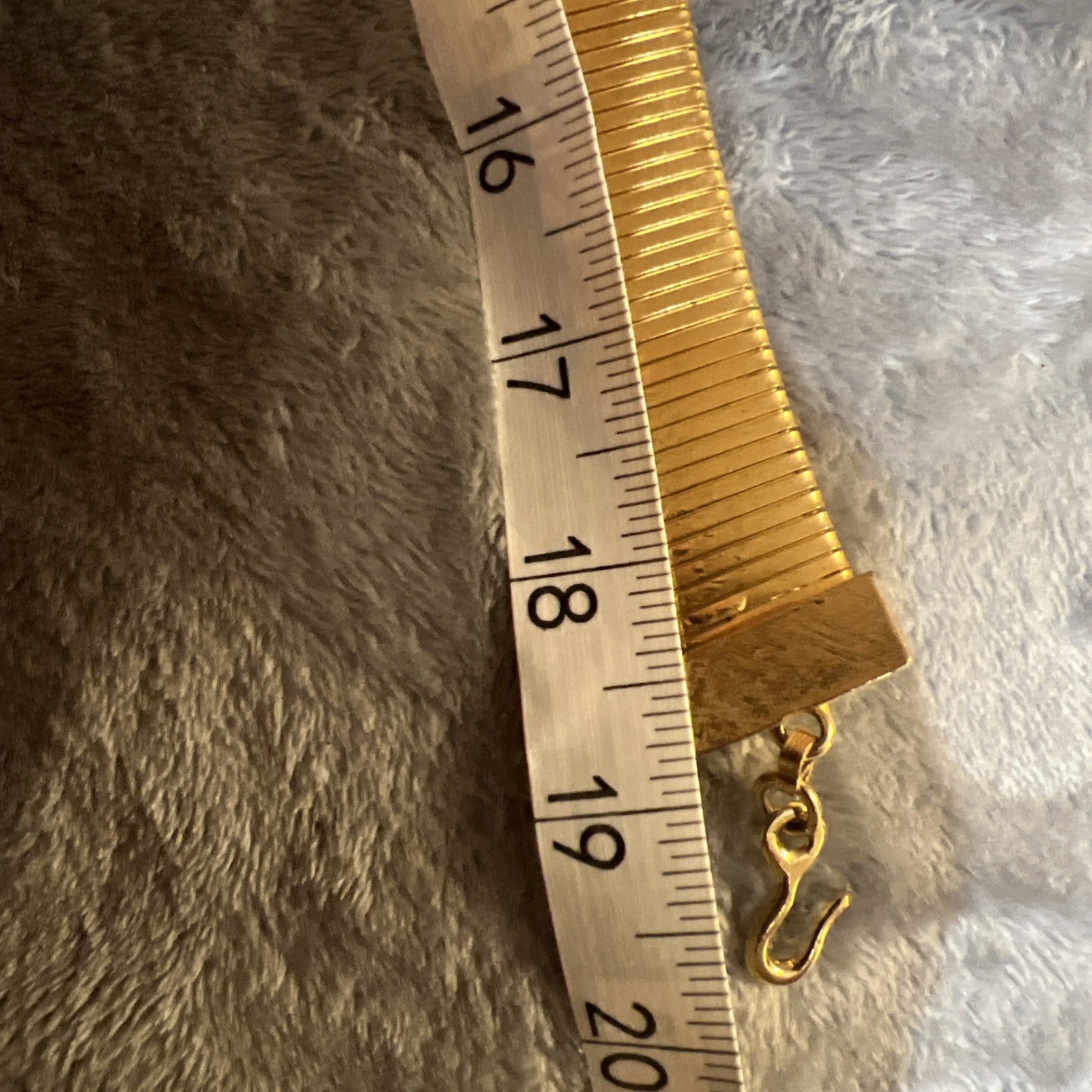 Vintage Gay BOYER Gold Tone Stretch Omega Collar Choker Necklace Unsigned