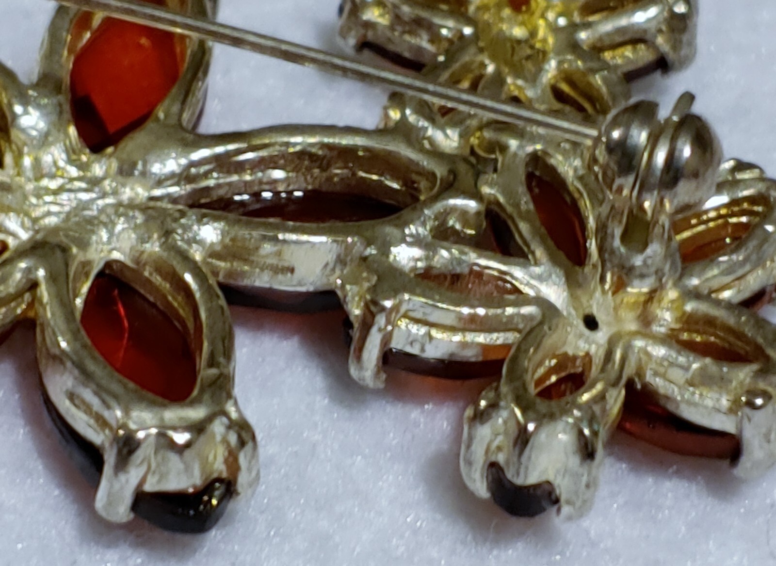 VTG – Flower Brooch – METAL SILVER TONE -Faux Garnet- 2 in Wide x 1 1/2 in Tall