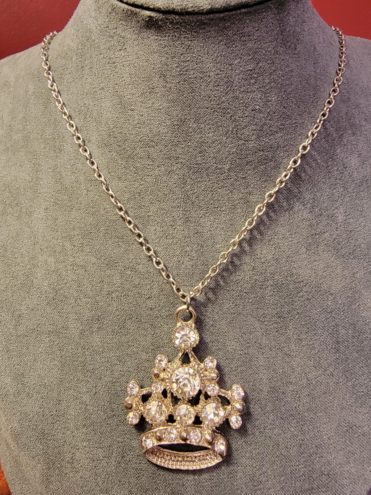 Holy Cow! 9 Gorgeous Vintage Necklaces For $30 Bucks