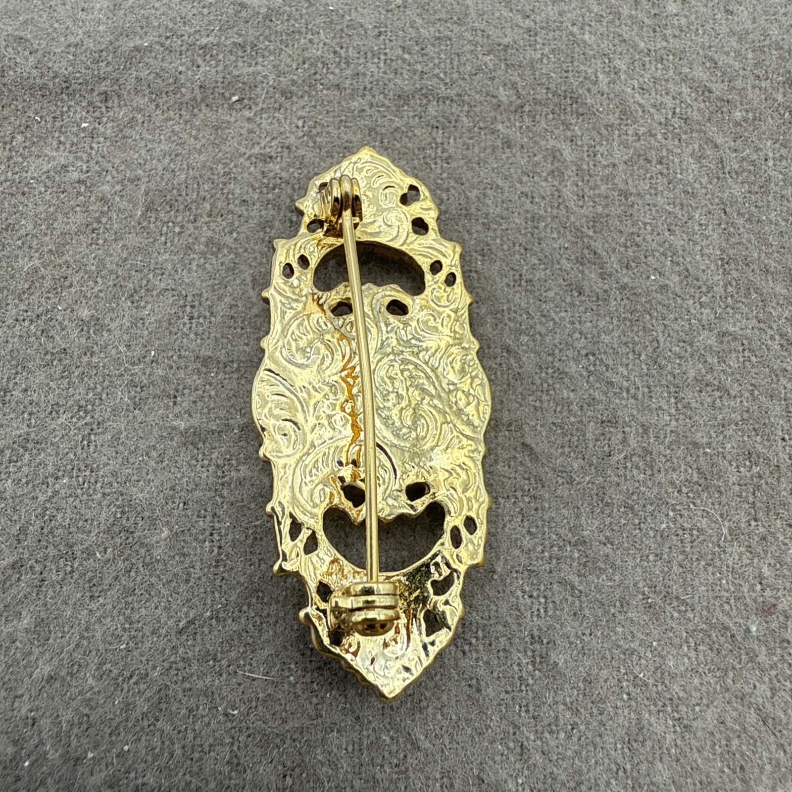 Vintage 1980’s Victorian Revival Brooch Gold Tone Rose Faux Pearls