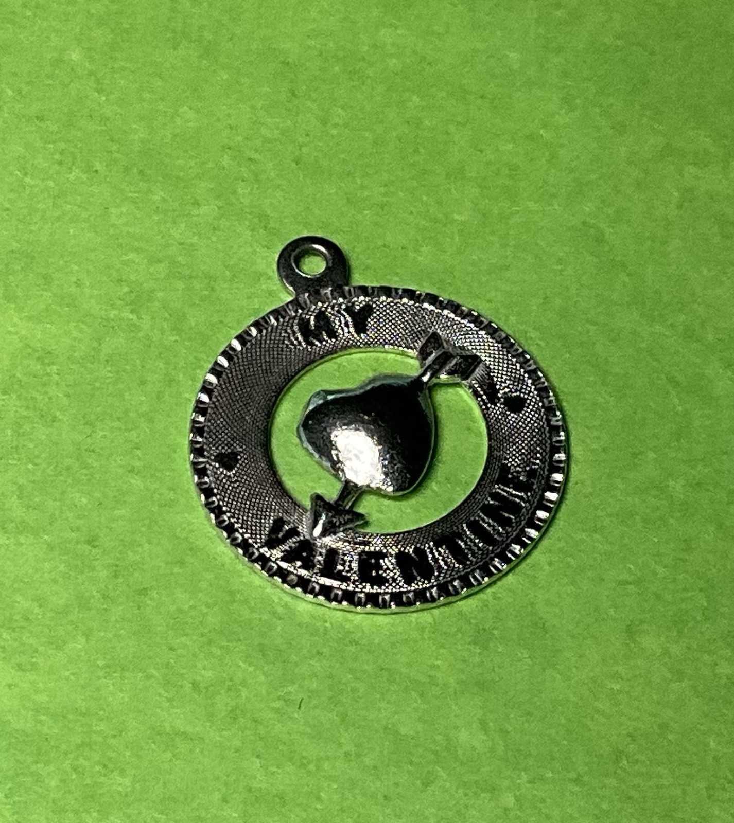 Vintage Sterling Silver “Be My Valentine” Heart Round Bracelet Charm 1.5g