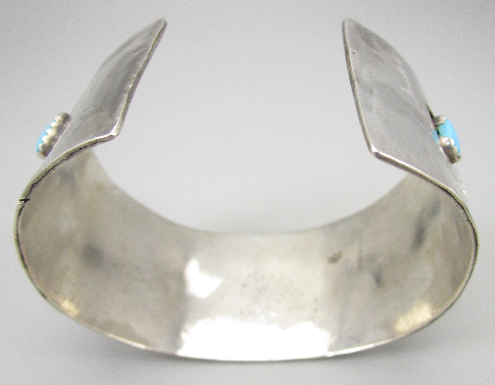 UNUSUAL VINTAGE NAVAJO STERLING SILVER TURQUOISE GEOMETRIC CUFF BRACELET 44G