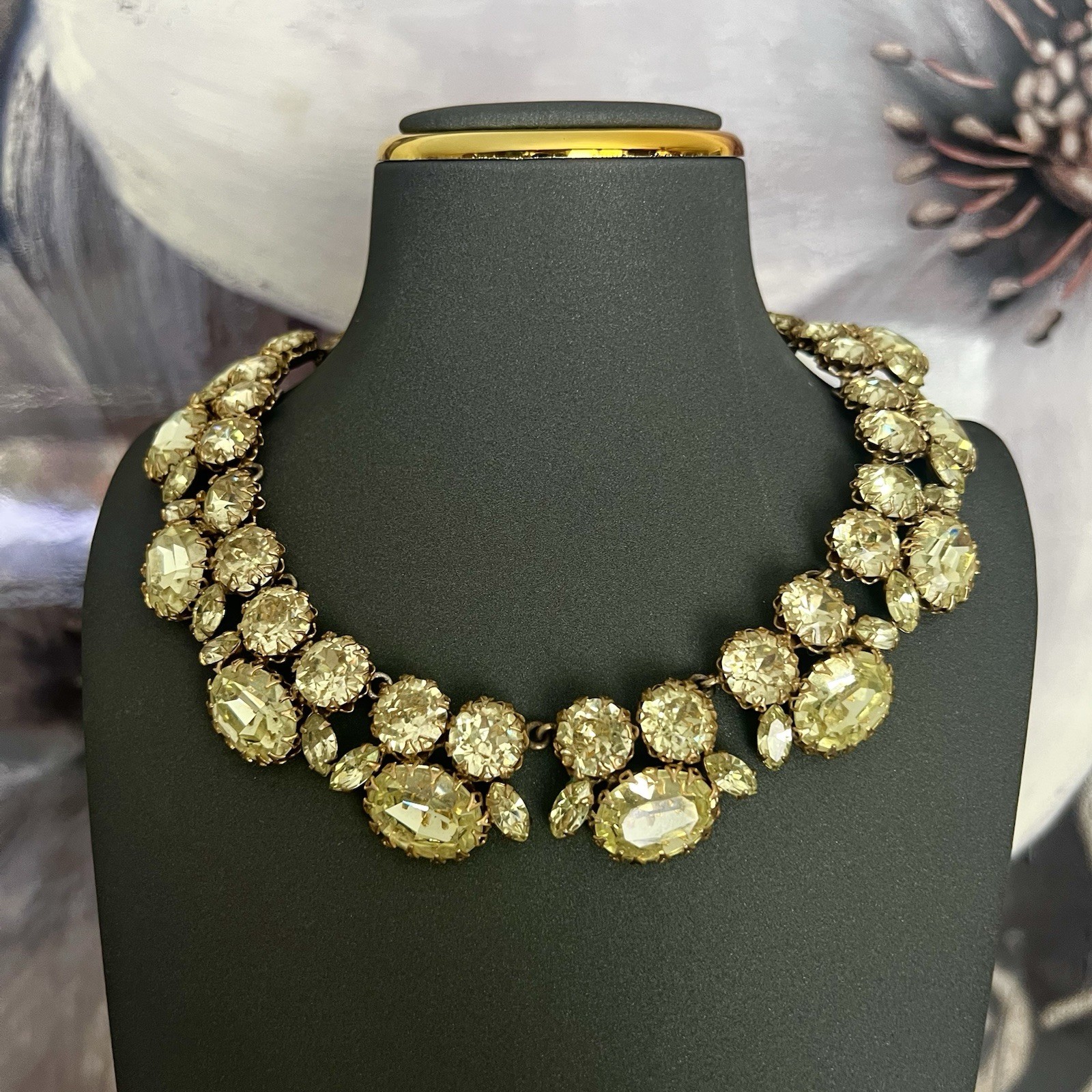 Vintage Schreiner Bright Yellow Foiled Crystals Rhinestone Collar Necklace