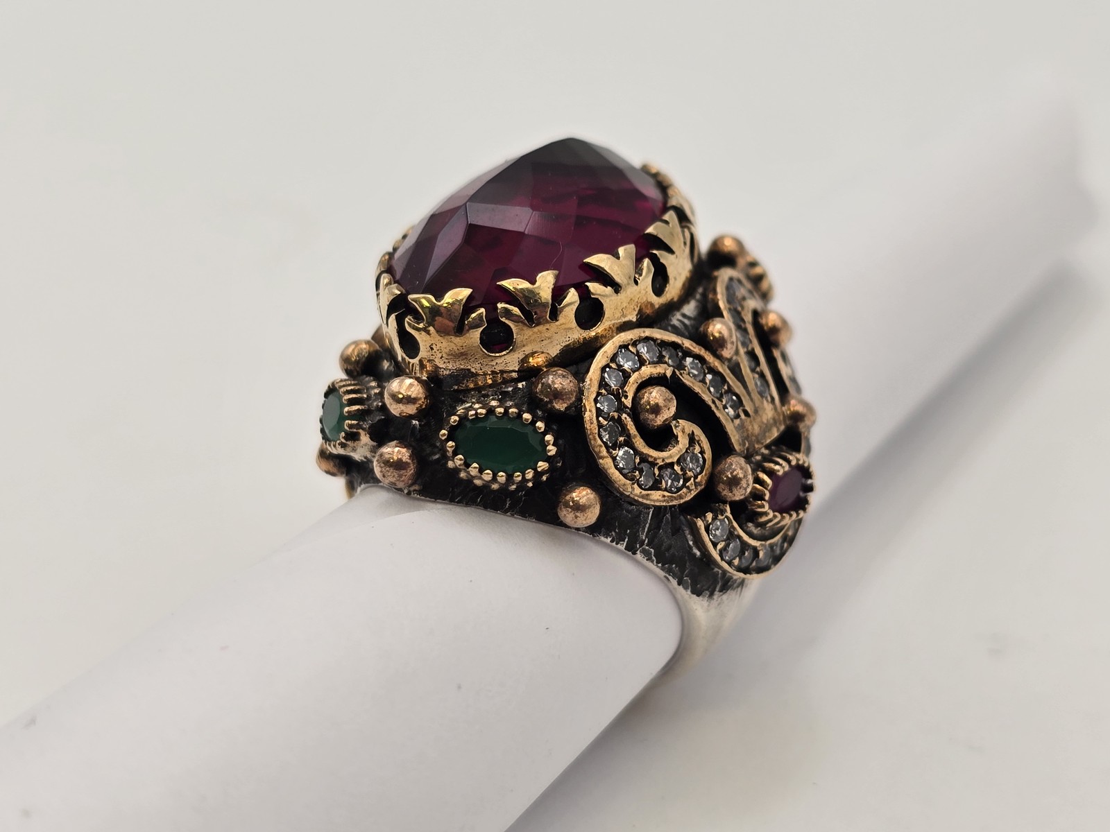 Vintage High Quality Costume Jewelry Ring Stamped 925 Size 8-1/4 Metal Gemstone