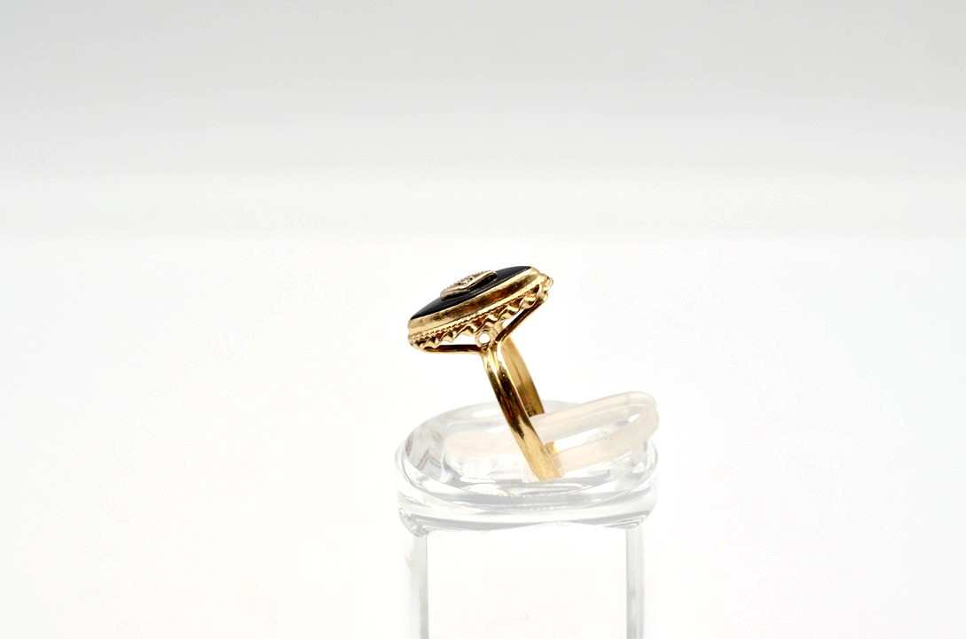 Vintage 14K Gold Diamond Onyx Ring Marquise Black Onyx Size 7.25~2.3g