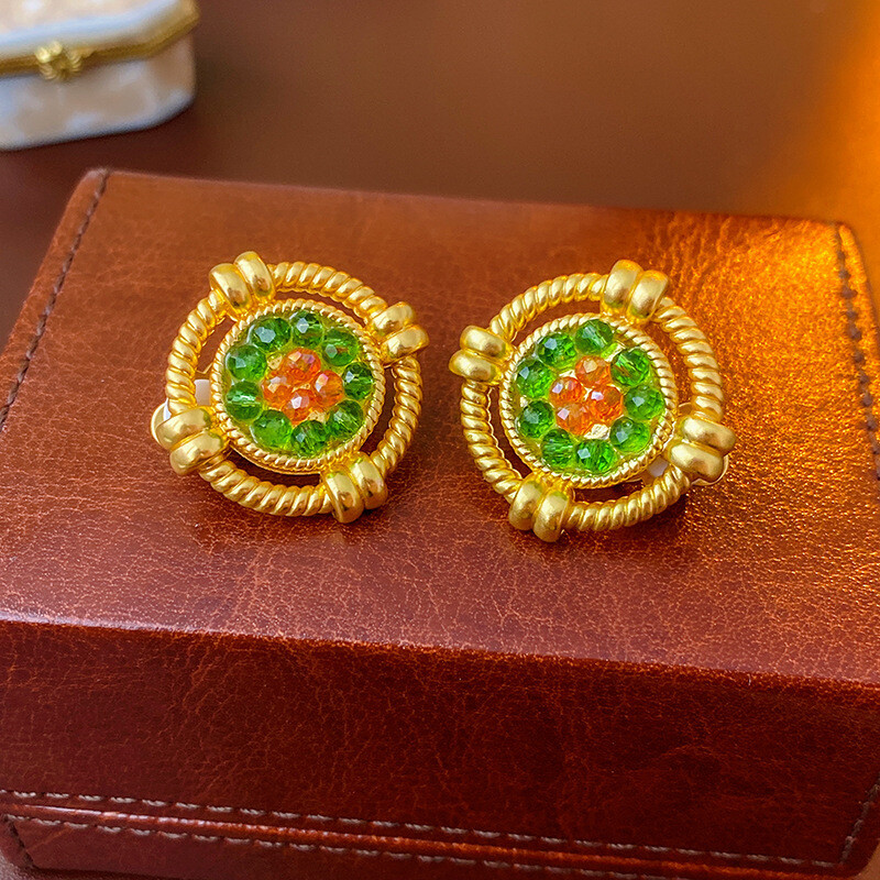 Vintage to Mod Estate Costume Women Jewelry Boho Style Dangle Drop Earrings