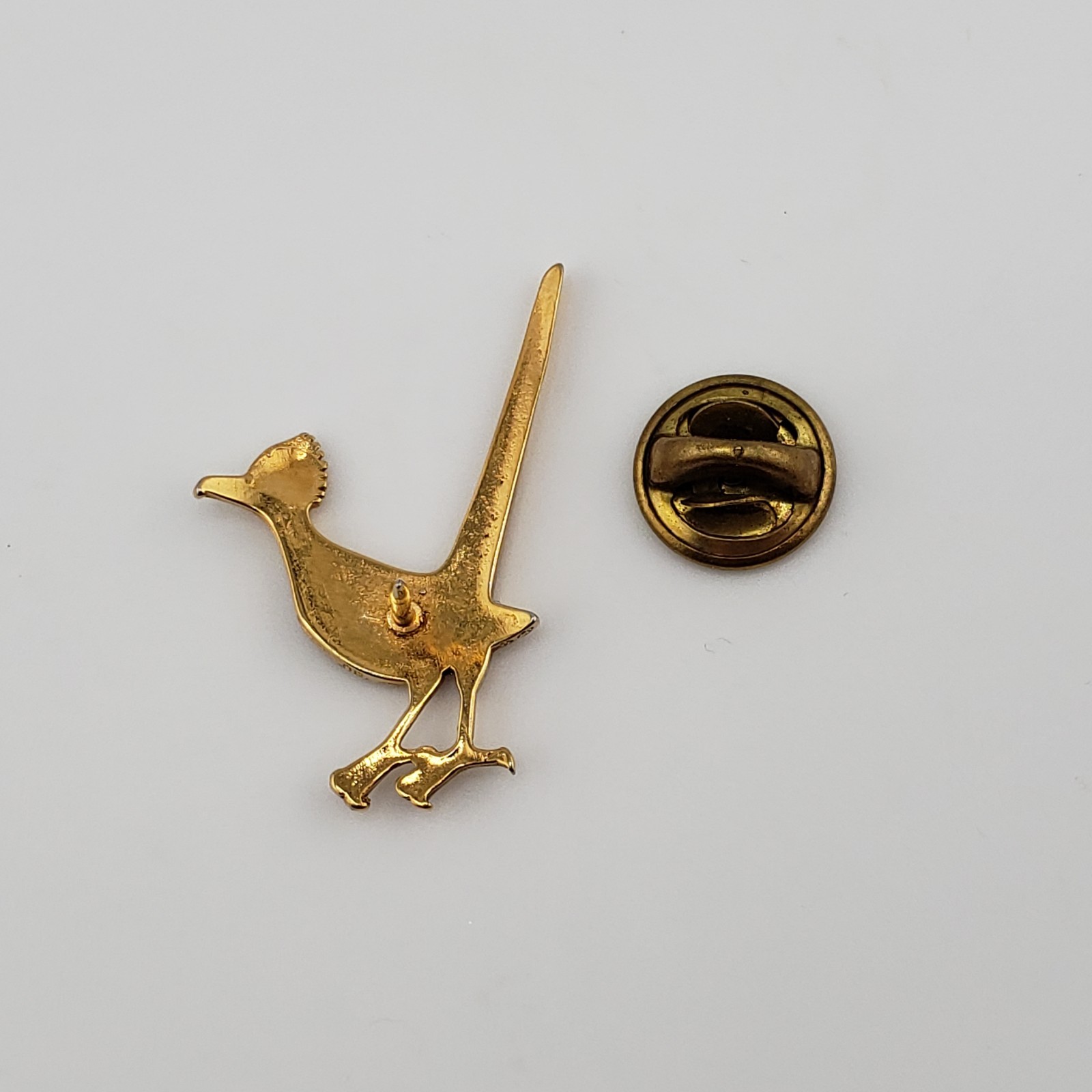 Vintage Roadrunner Pin Gold Tone Turquoise Chip Inlay Tie Lapel Boho Southwest