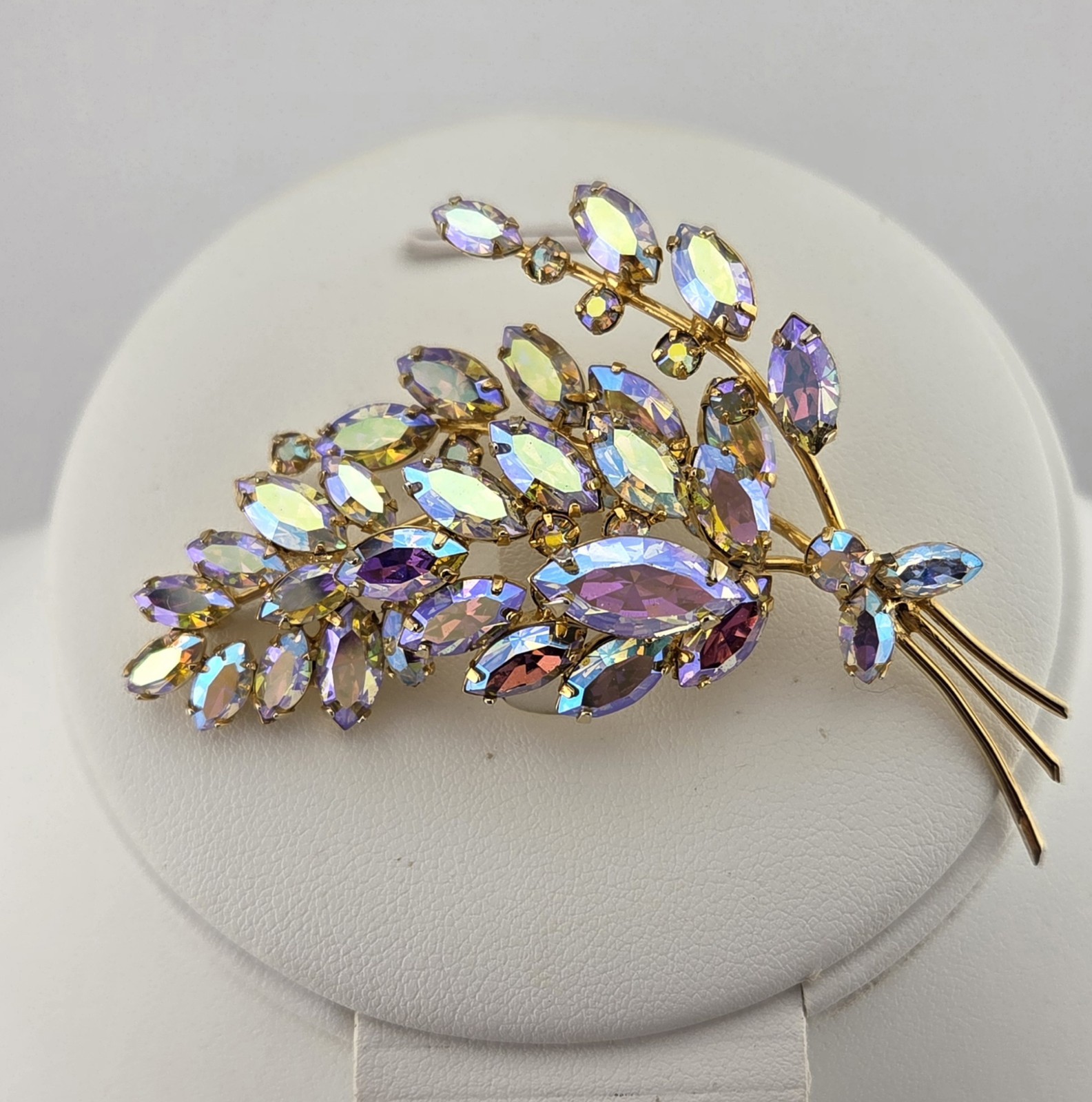 Vintage Aurora Borealis Nevette Shaped Stones Stunning Colors Unsigned