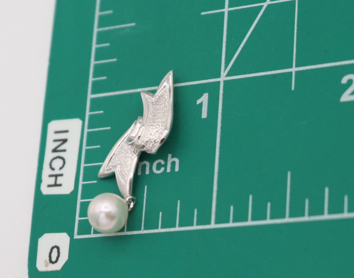 Vintage Mikimoto NHK Ribbon 6.6mm Saltwater Akoya Pearl Sterling Silver Pendant