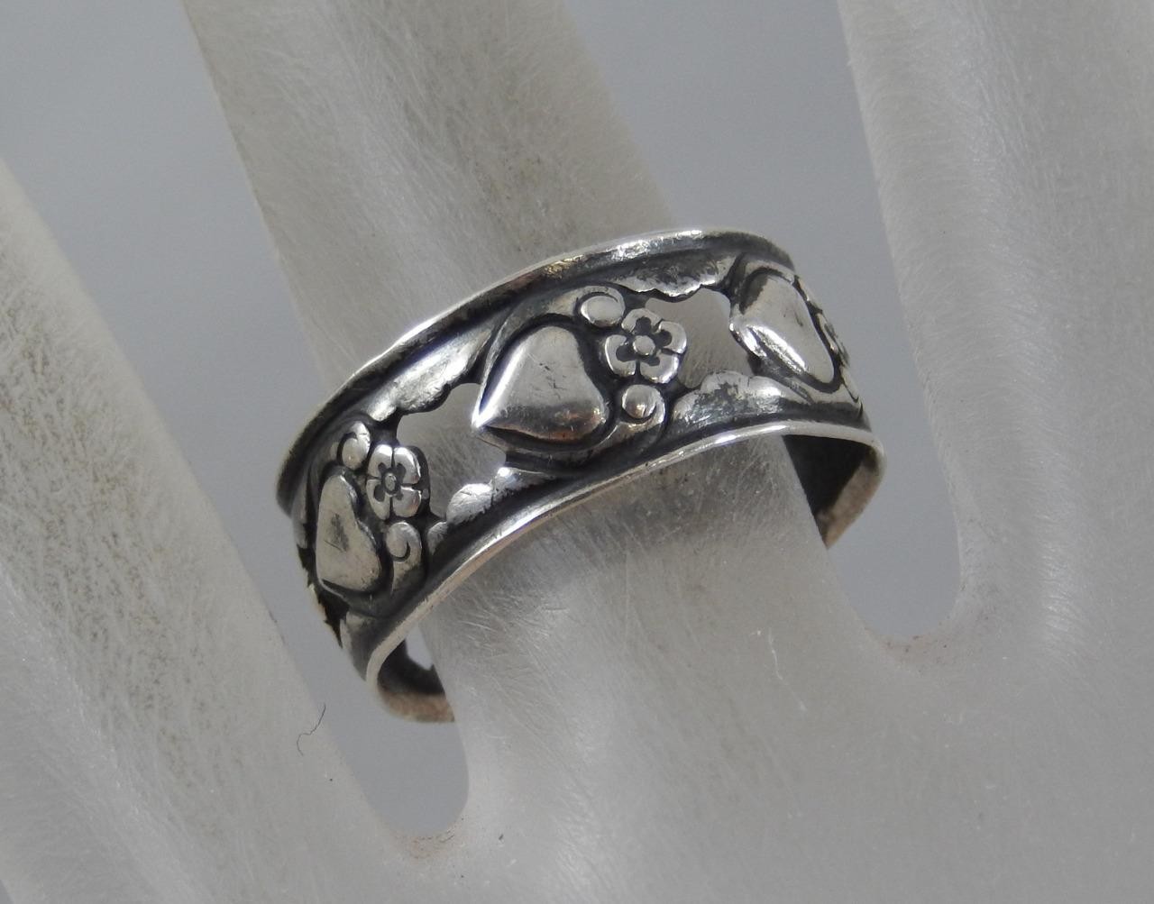 Vintage Solid Sterling Silver Filigree Hearts & Flowers Band Ring 7 Vargas F1996