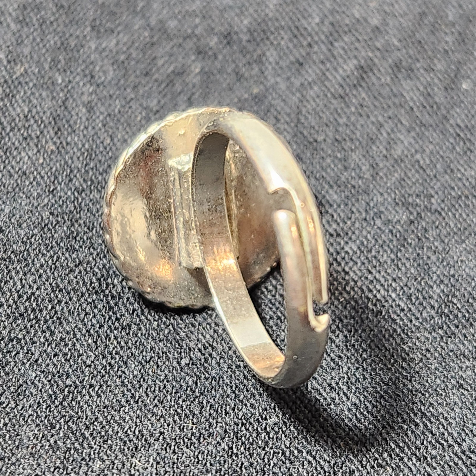 VTG Moon Stone Cabochon Ring Size 5.5 Expanding Translucent Sparkle Silver Tone