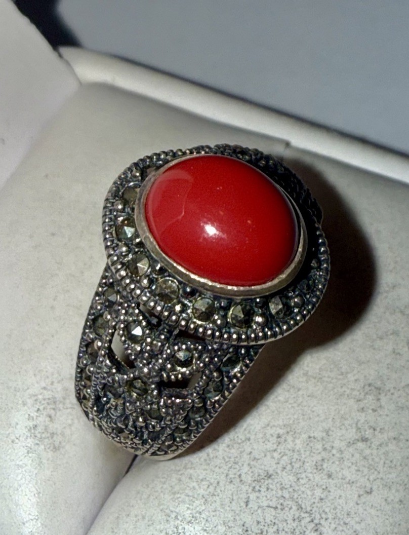 Vintage Solid Sterling Silver Natural Red Coral Marcasite Ring Size 8.75