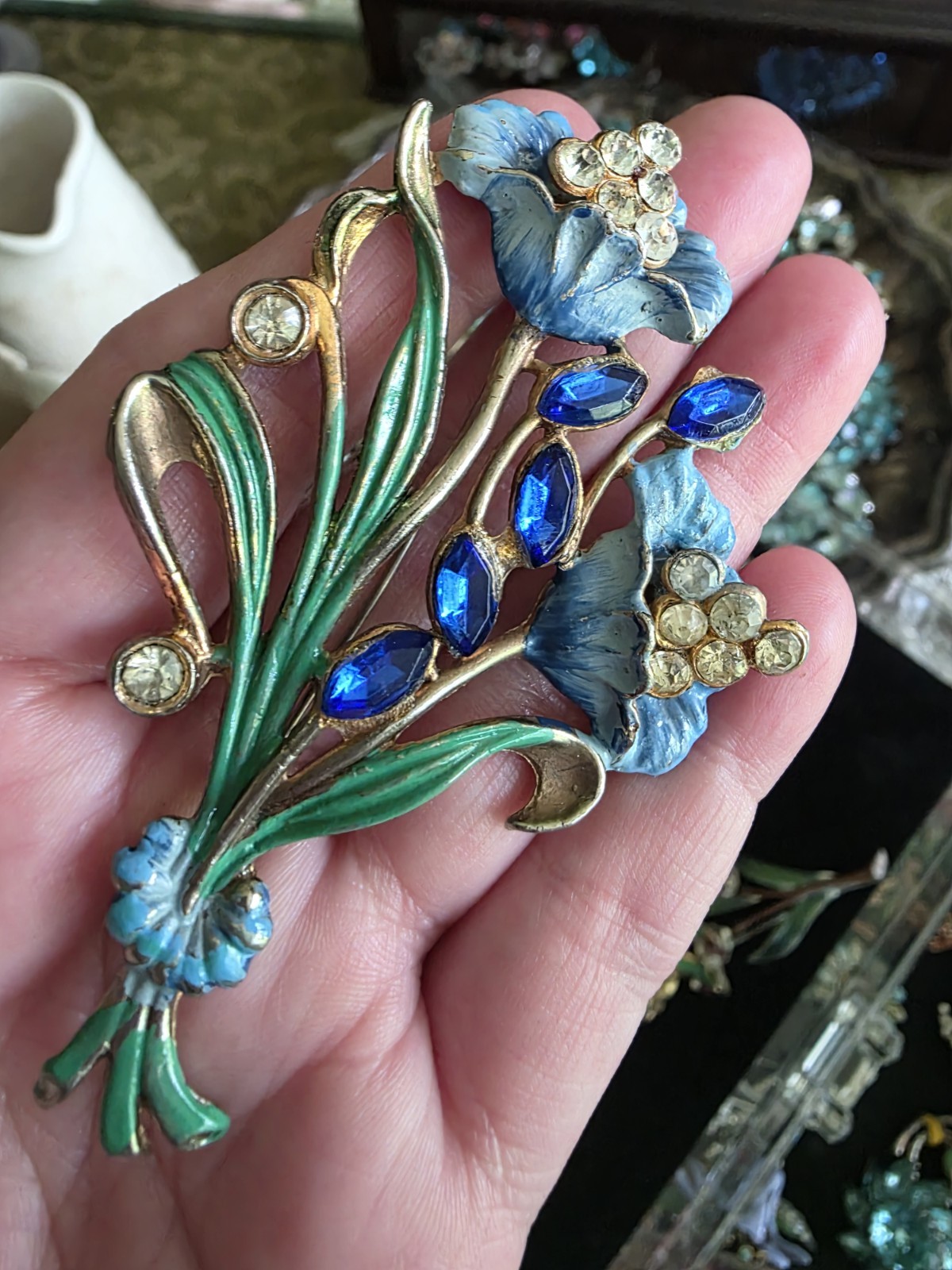 Vintage Darling Floral Enamel Pot Metal 40s Brooch (Coro ?)