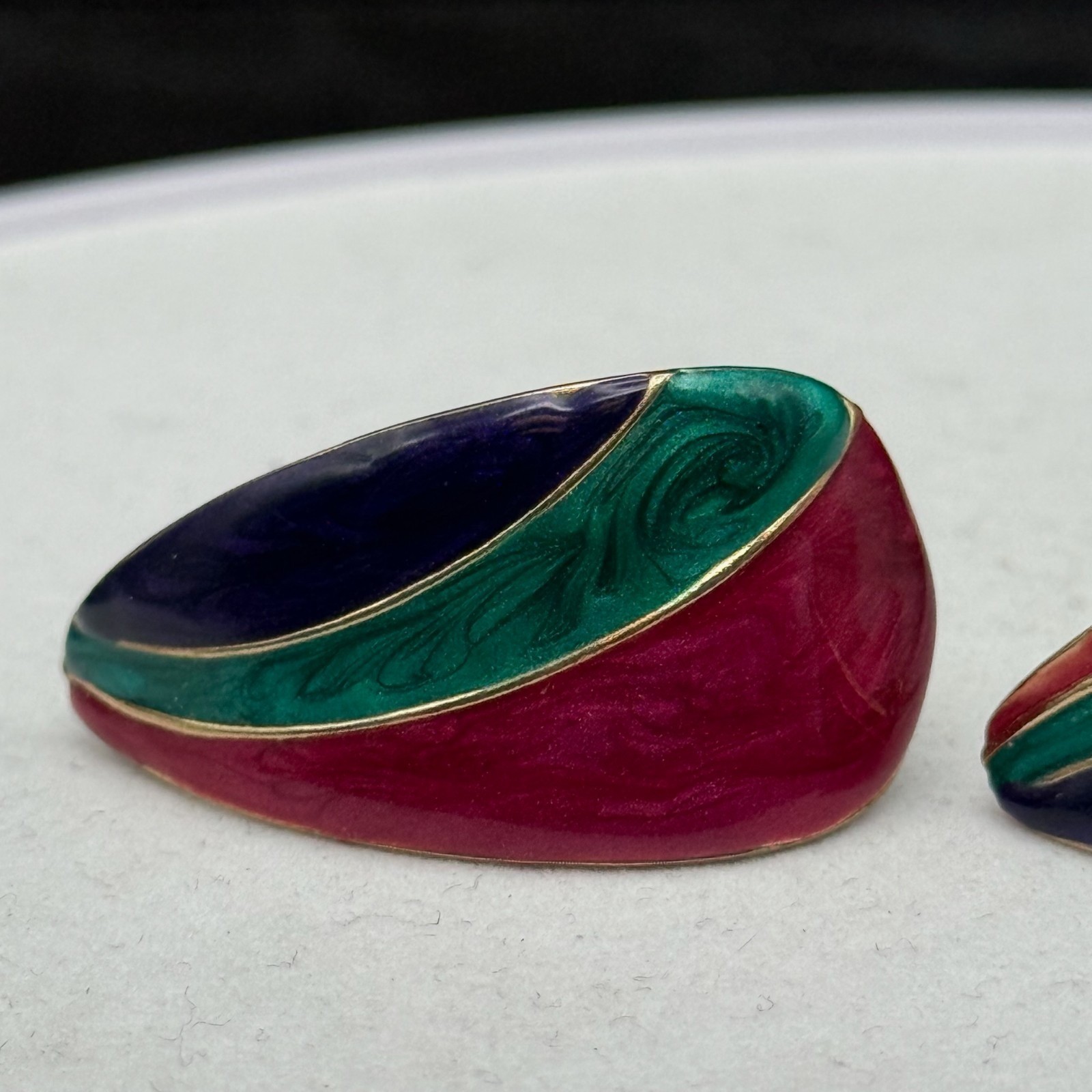 Vintage Blue Green Purple Resin Gold-Tone Aluminium Enamel Clip-On Earrings