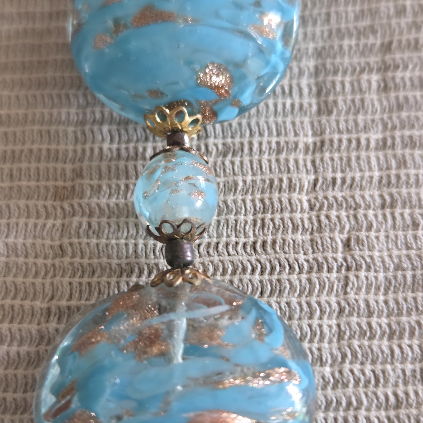 Vtg Light Blue Gold Foiled Venetian Art Glass Necklace & Clip-On Earrings Italy