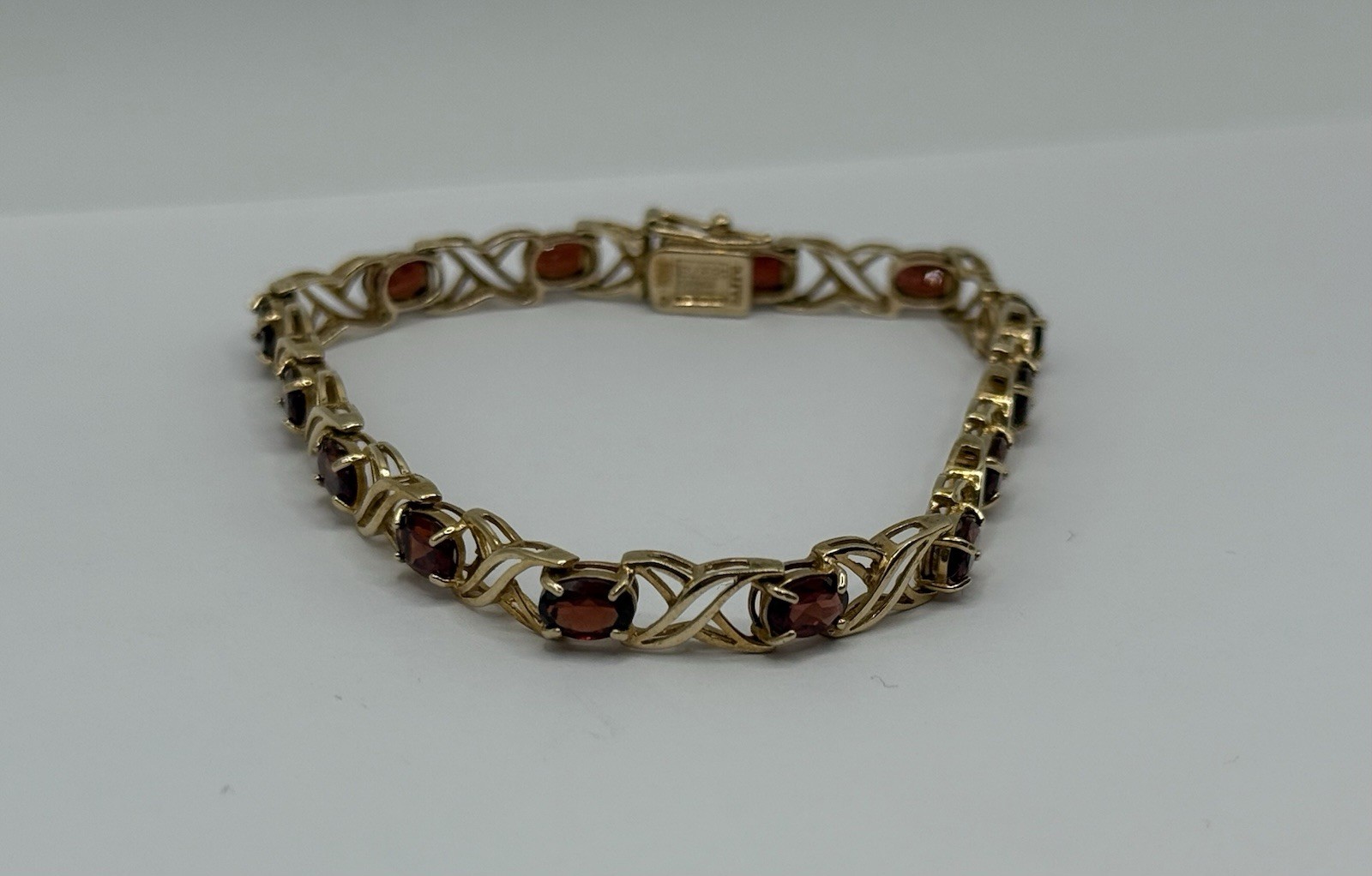 Vintage 10k Yellow Gold Red Garnet Tennis Bracelet 6.75” 9.22g