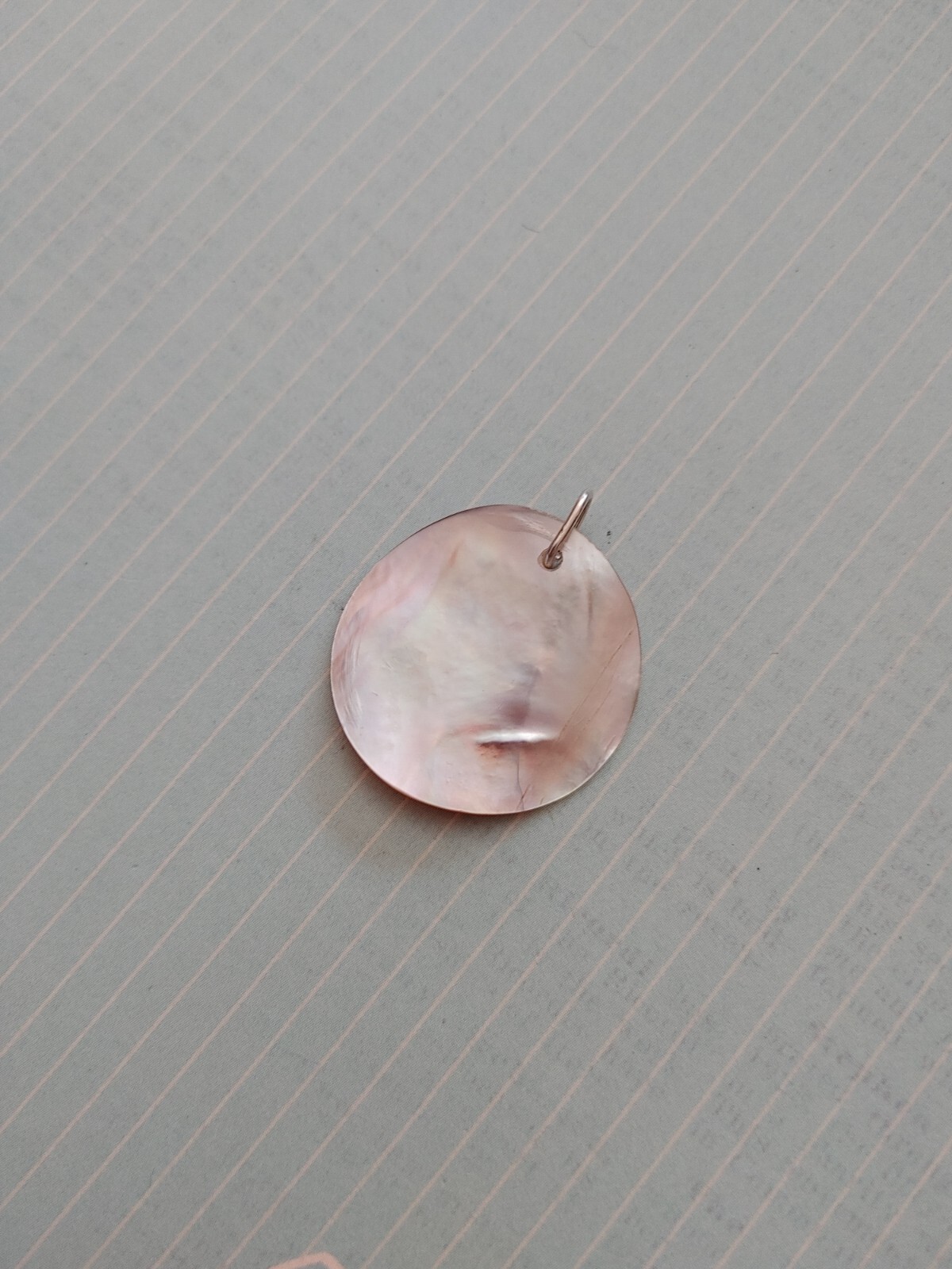 Vintage pendant natural sea shell mother of pearl round sterling silver