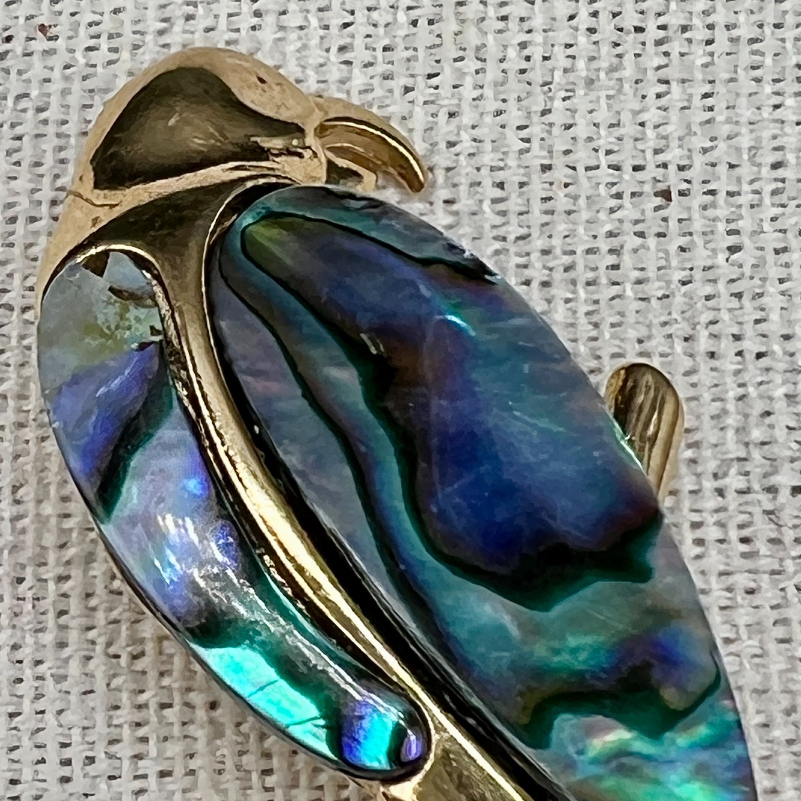 Vintage Abalone Shell Parrot Brooch Gold Tone Tropical Bird Figural Pin Jewelry