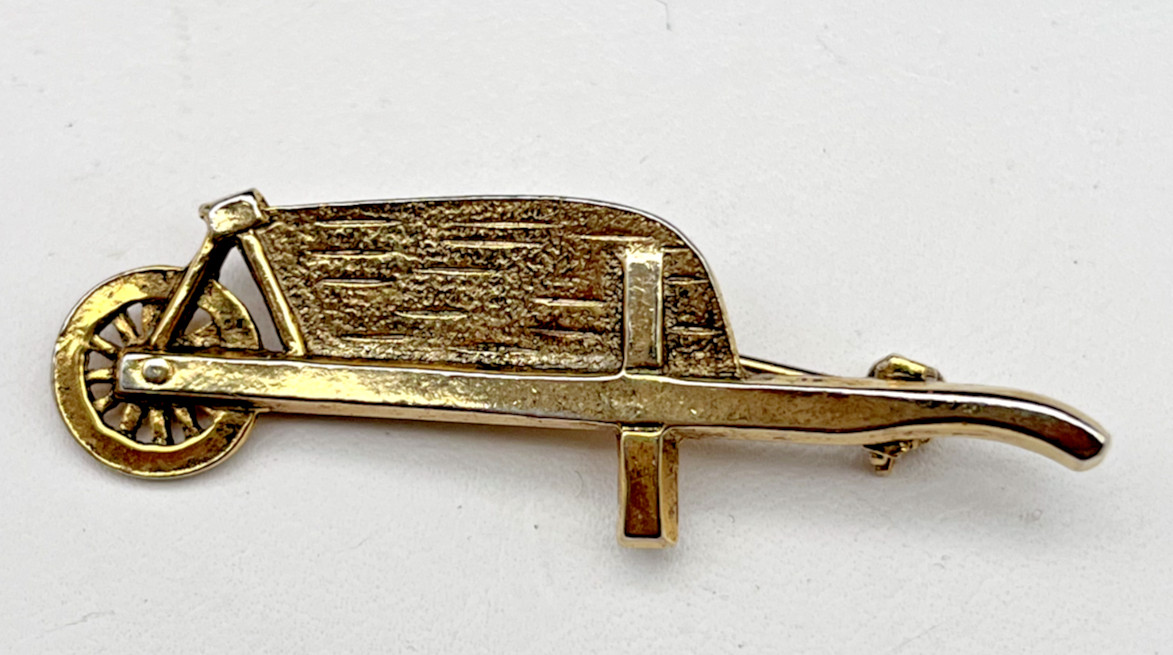 Vintage Designer Signed Robert ZENTALL Wheel Barrow Cart Gold Tone Brooch – NY