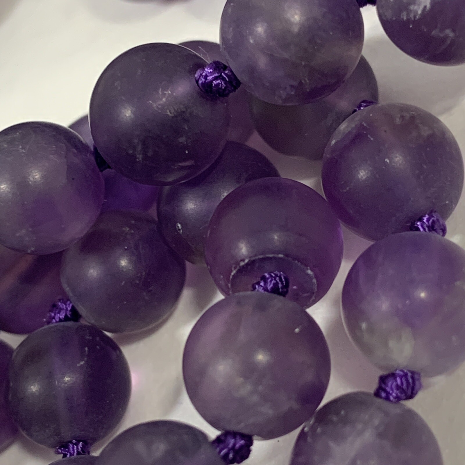 VTG Purple Amethyst Frosted Glass Bead Necklace Hand Knotted 63″ No Clasp 7mm