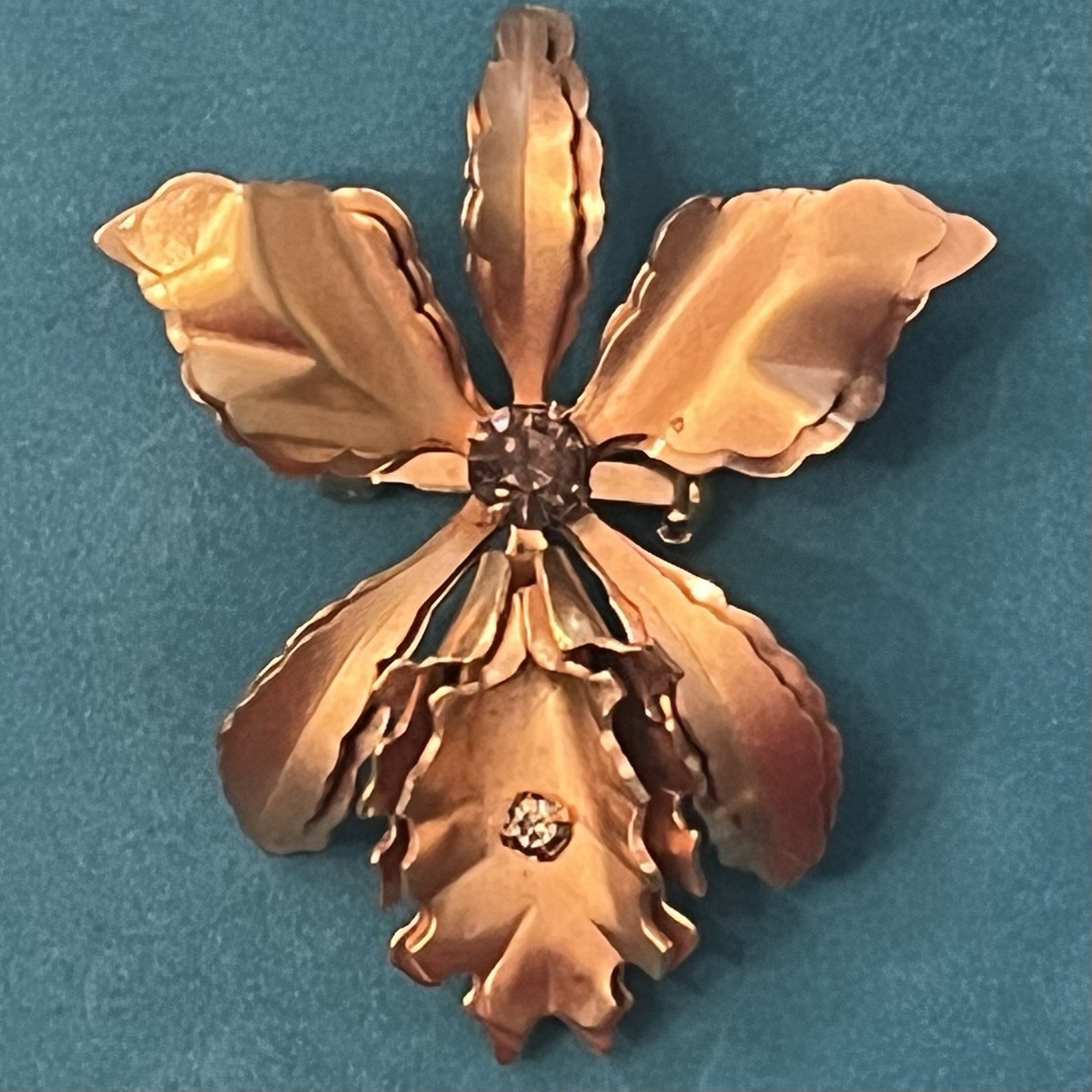 VTG 3D Gold tone Orchid Flower Brooch purple rhinestones retro Pin Flora Jewelry