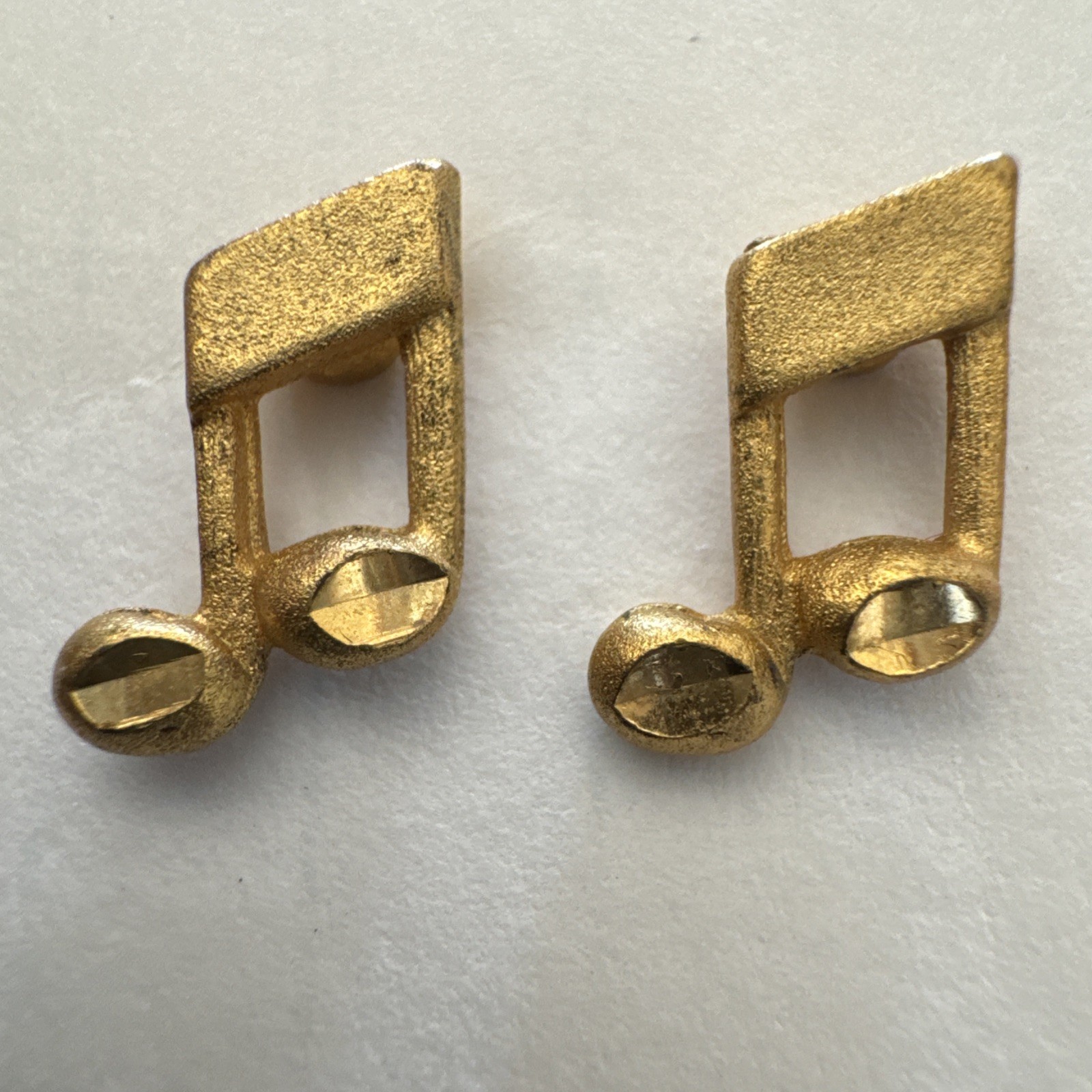 Vtg Earrings Small Florentine Music Eighth 8th Notes Gold Toned Studs 1980s J