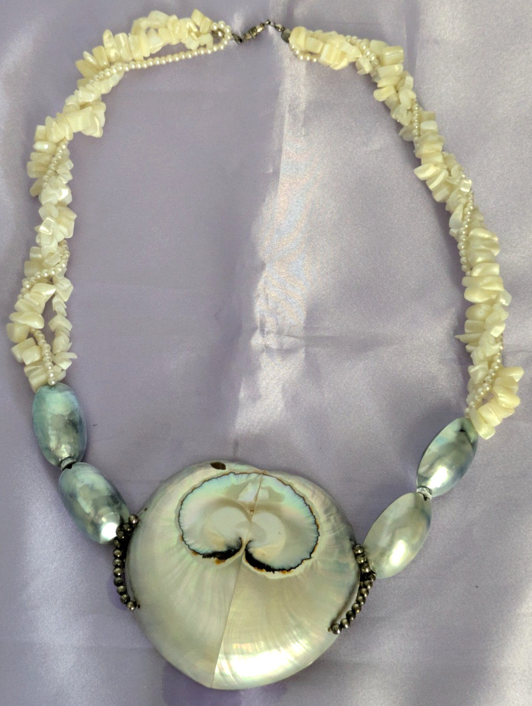 Vintage Pearlized Ammonite Heart Shaped Fossil Beaded Stone & Pearl Necklace 22″