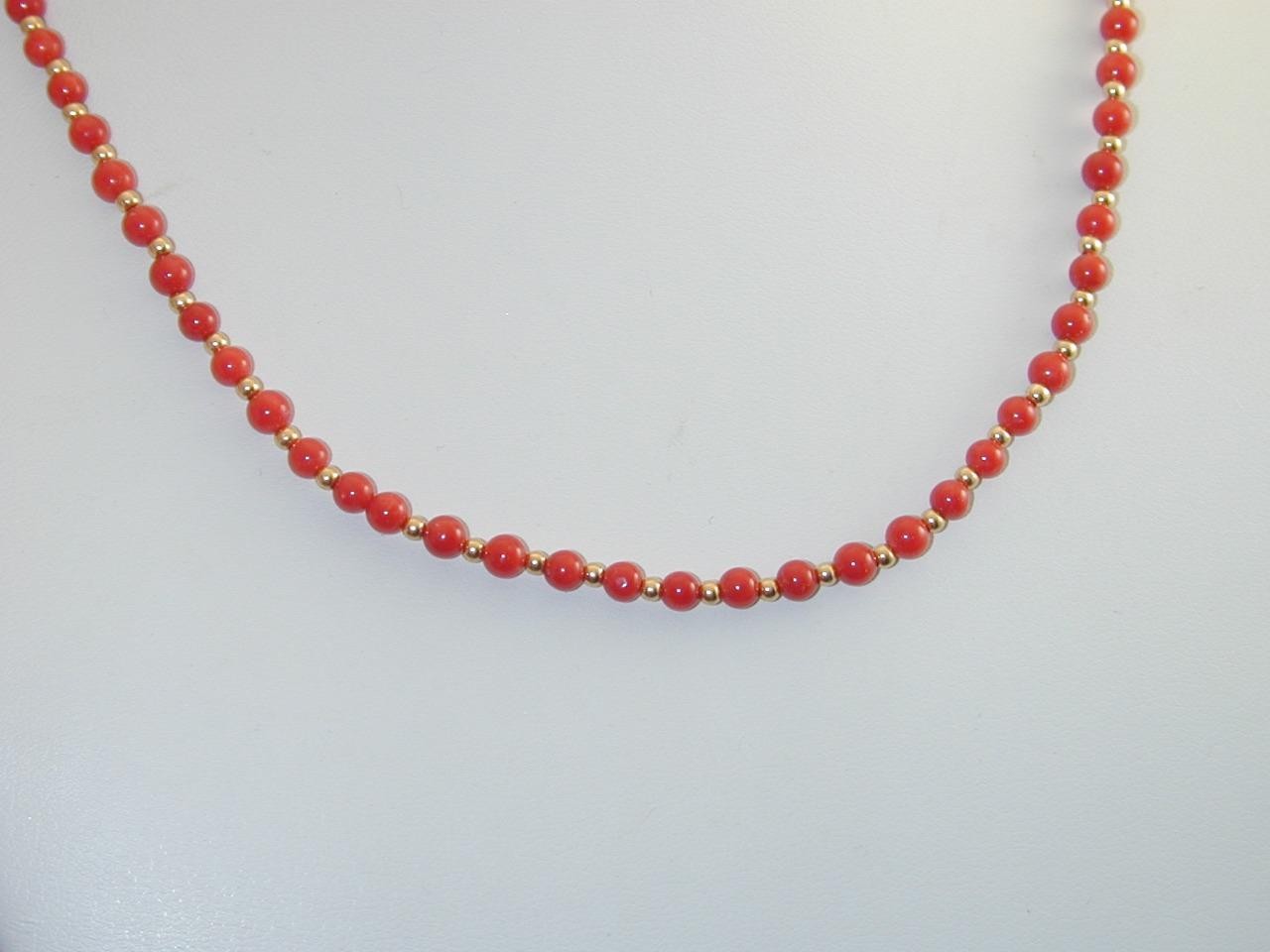 ESTATE Italian Red Coral & 18k Gold Bead Necklace 16 5/8″