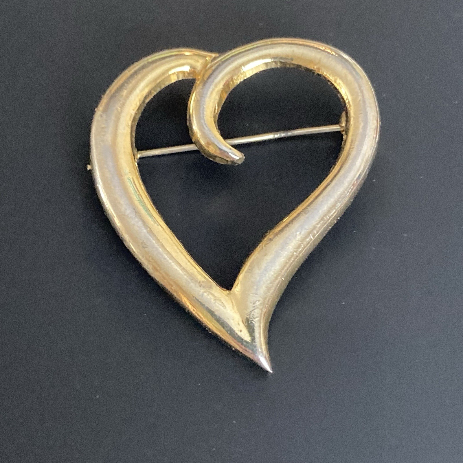 Vintage / Now Brooch Lot of 10 AAI Hearts Flowers Rhinestones Gold & Silver Tone