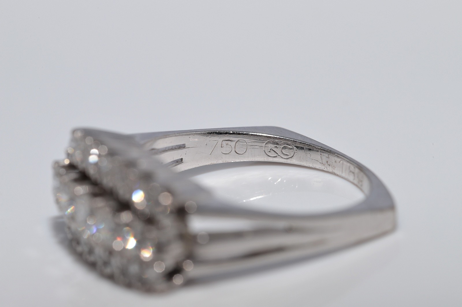 Antique Circa 1920s Art Deco 18k Gold Natural Diamond Decorated Ring