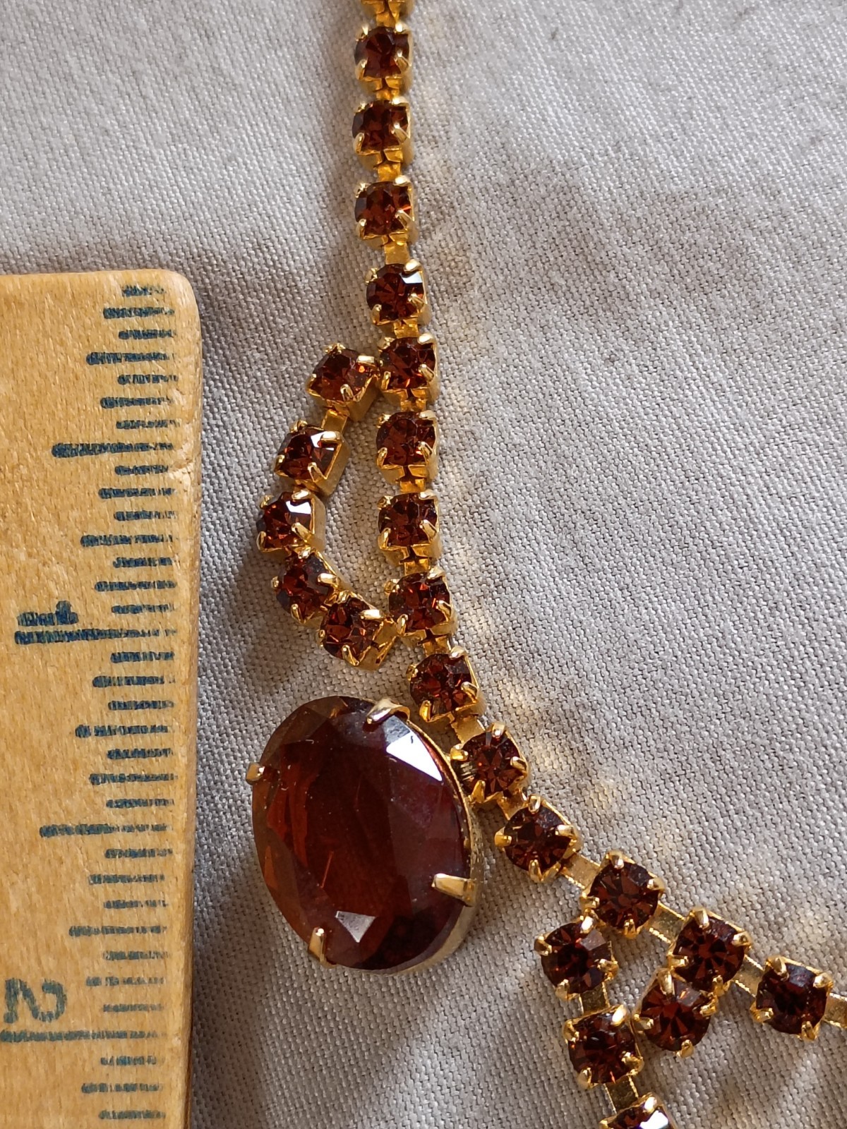 Vintage 14″ Root Beer Color Rhinestone Choker Necklace.