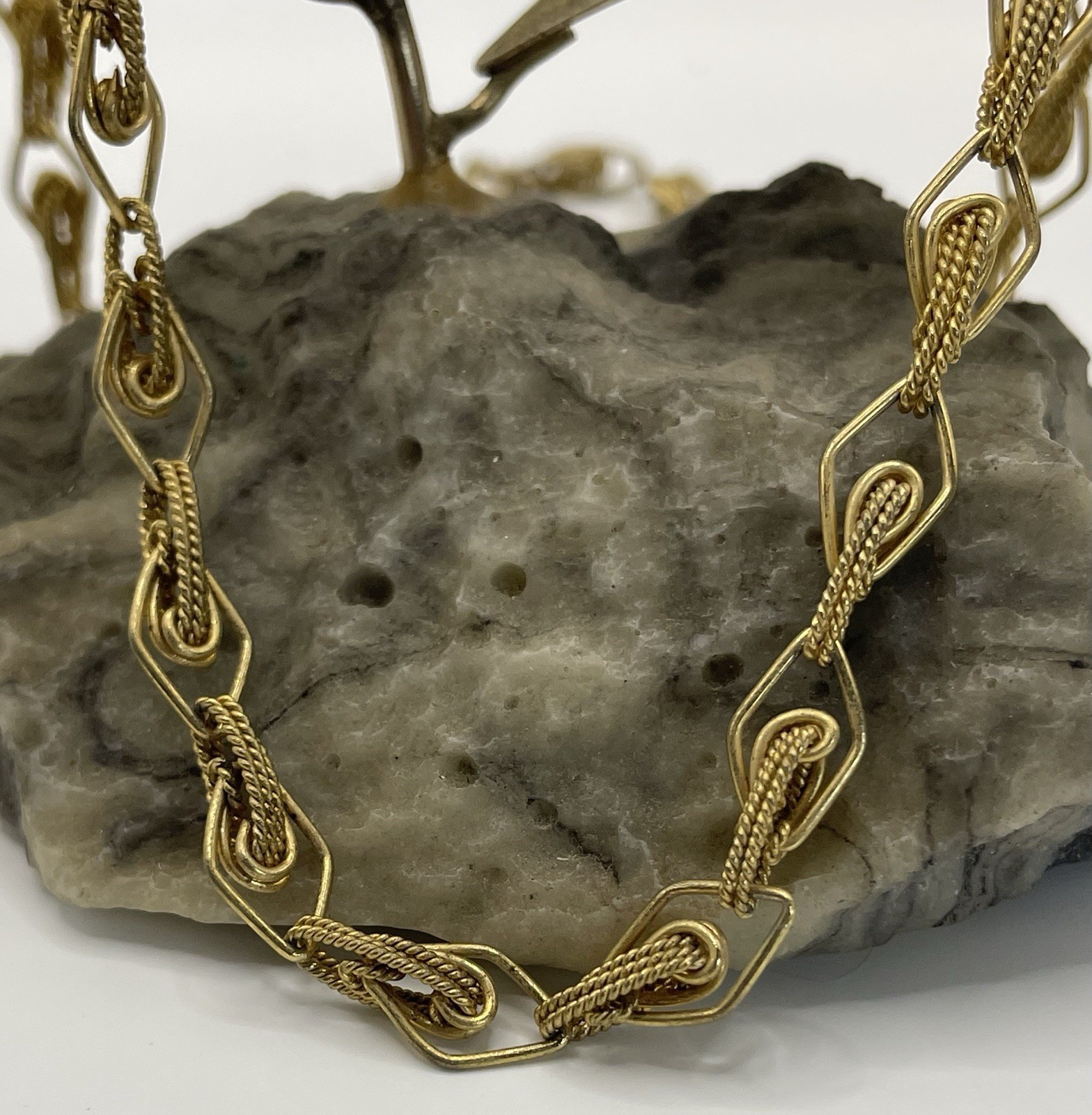 Vintage Gold Tone Choker Necklace 16” Geometric Rope Link
