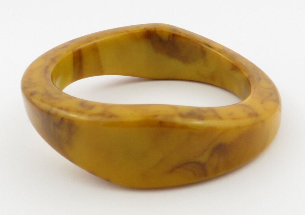 Vtg.Bakelite Chunky Wavy Bangle Bracelet Butterscotch/Choco Swirl retro Jewelry