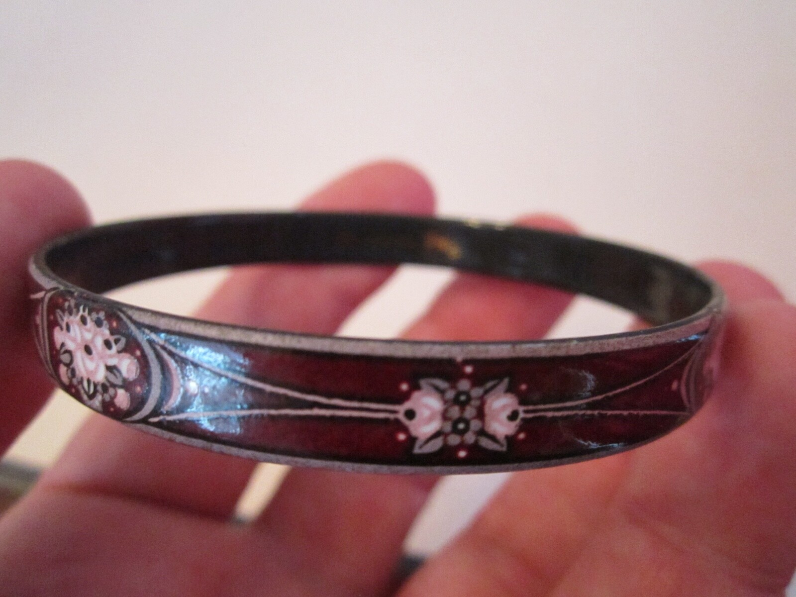 MICHAELA FREY BANGLE – 3/8″ WIDE – PINK AND DARK REDISH BROWN COLORS – TUB SC-11