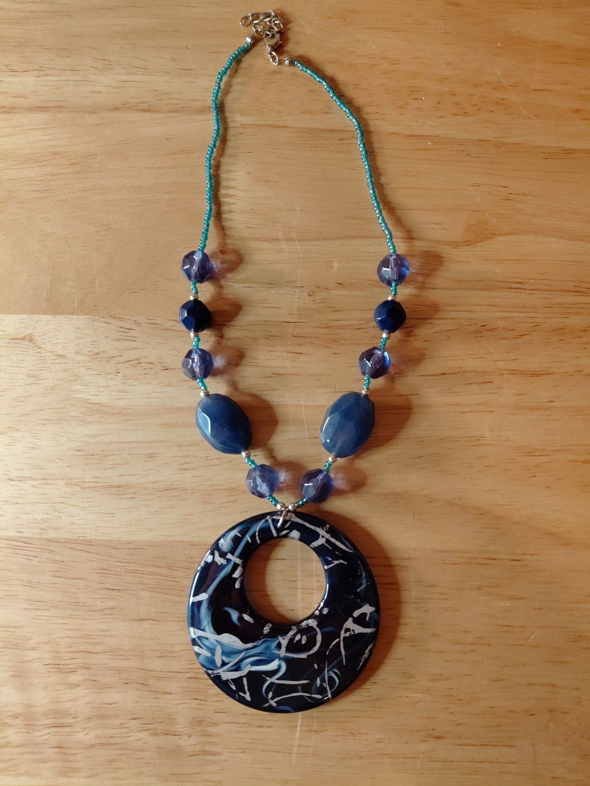 Blue Acrylic & Glass Bead Pendant Necklace – Handbeaded – 15″