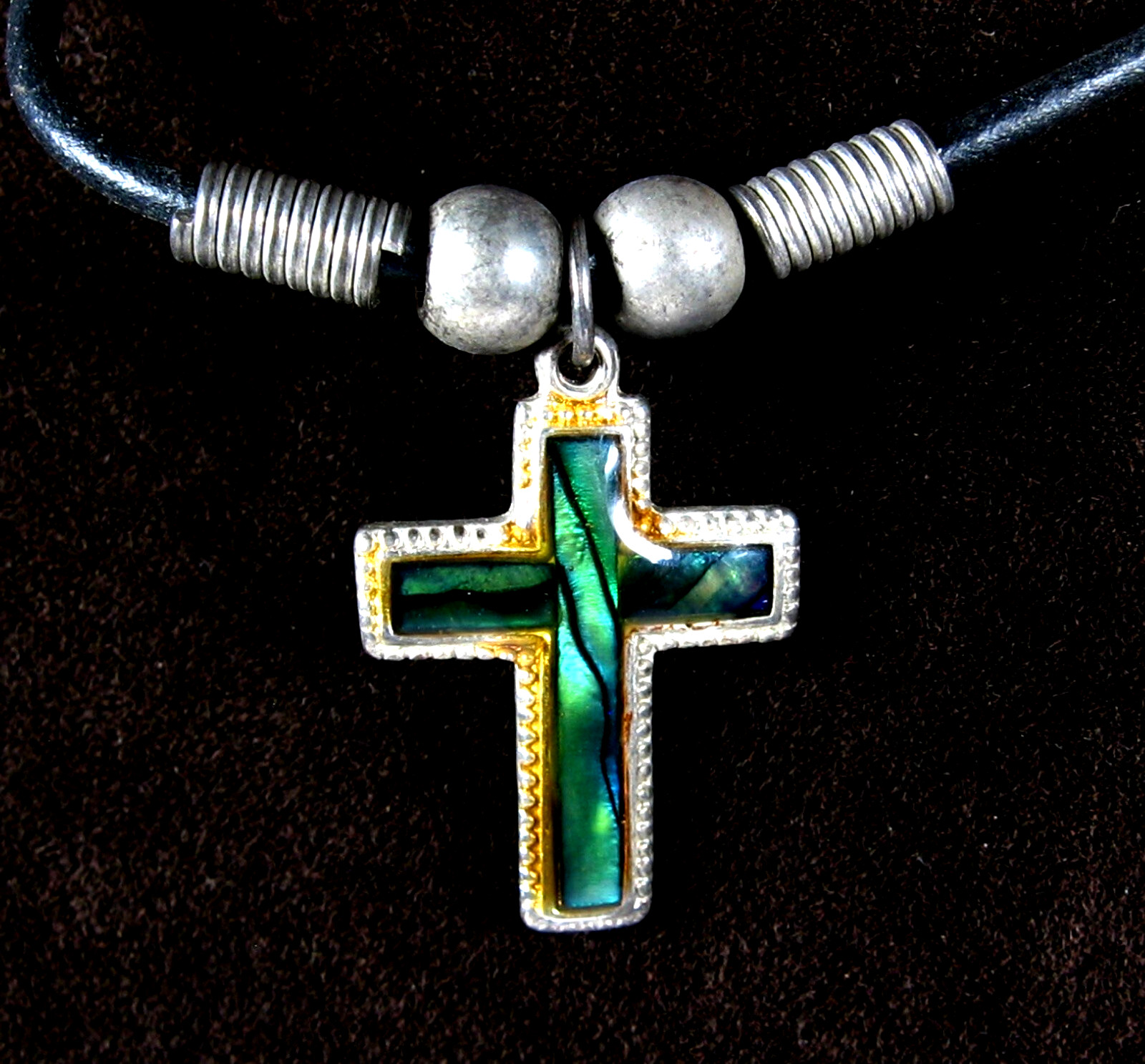 Deep Green PAUA SHELL CROSS Vintage NECKLACE Silvertone Metal Black Cording 16″