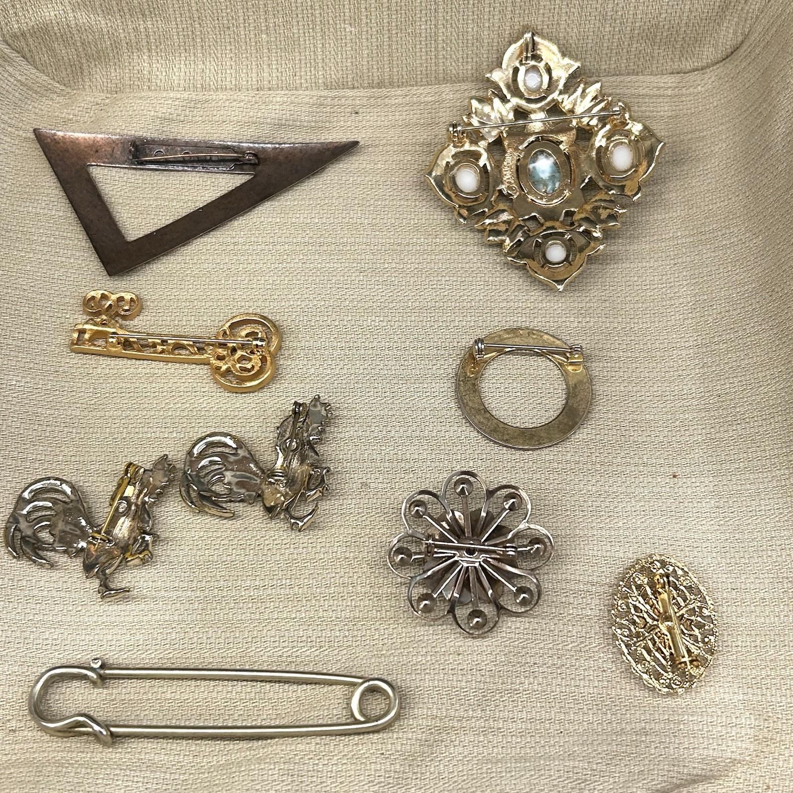 Lot of 9 Assorted Vintage Brooches