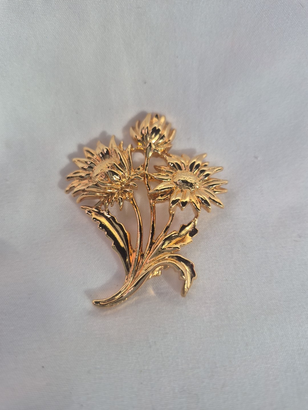 Vintage Floral Design Broach