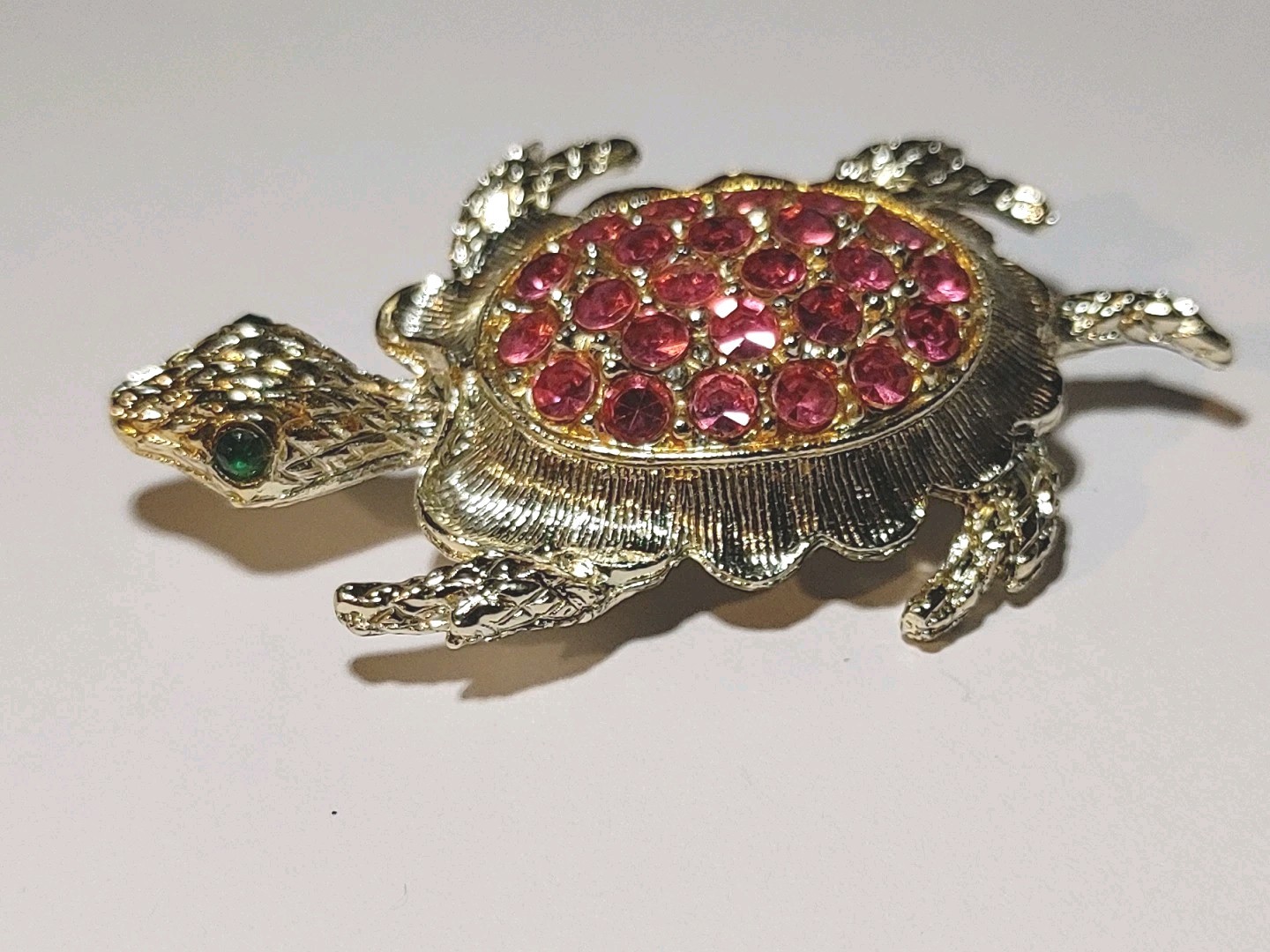 Vintage Gold Tone Pink and Green Crystal Sea Turtle Brooch – Pin