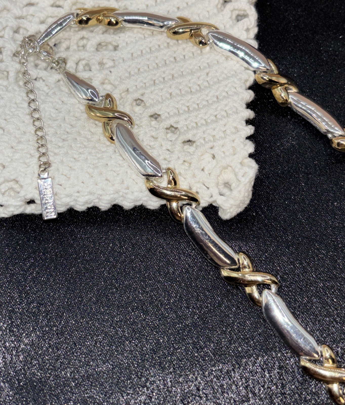 Vintage Napier Two Tone Hugs Kisses XO Link Necklace 17-18” Silver Gold Tones