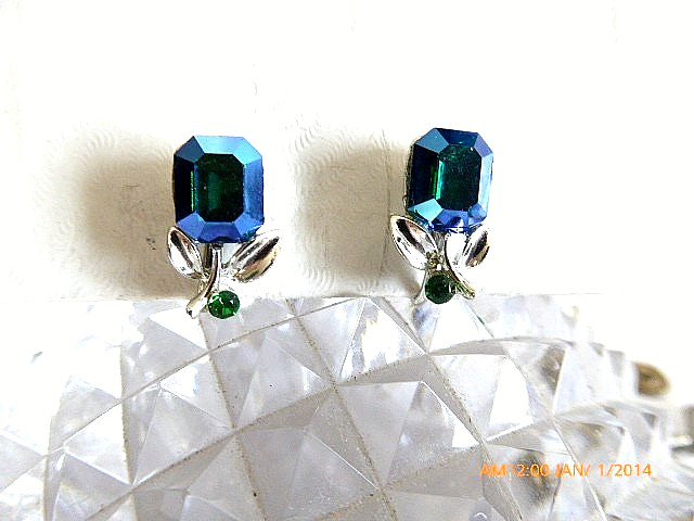 VINTAGE LISNER EMERALD CUT AB BLUE GREEN NECKLACE EARRINGS SET